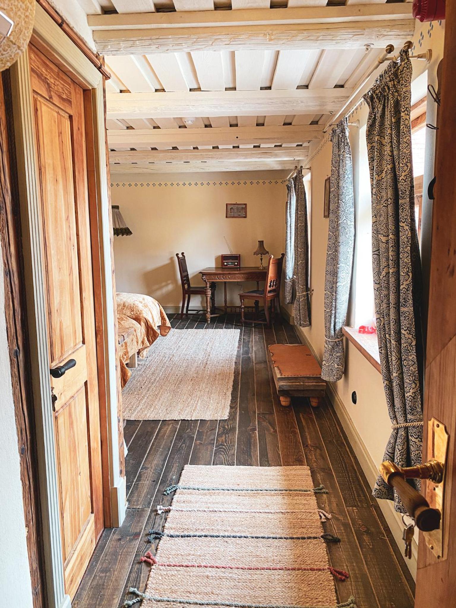 Double Room with Private Bathroom - Photo 5