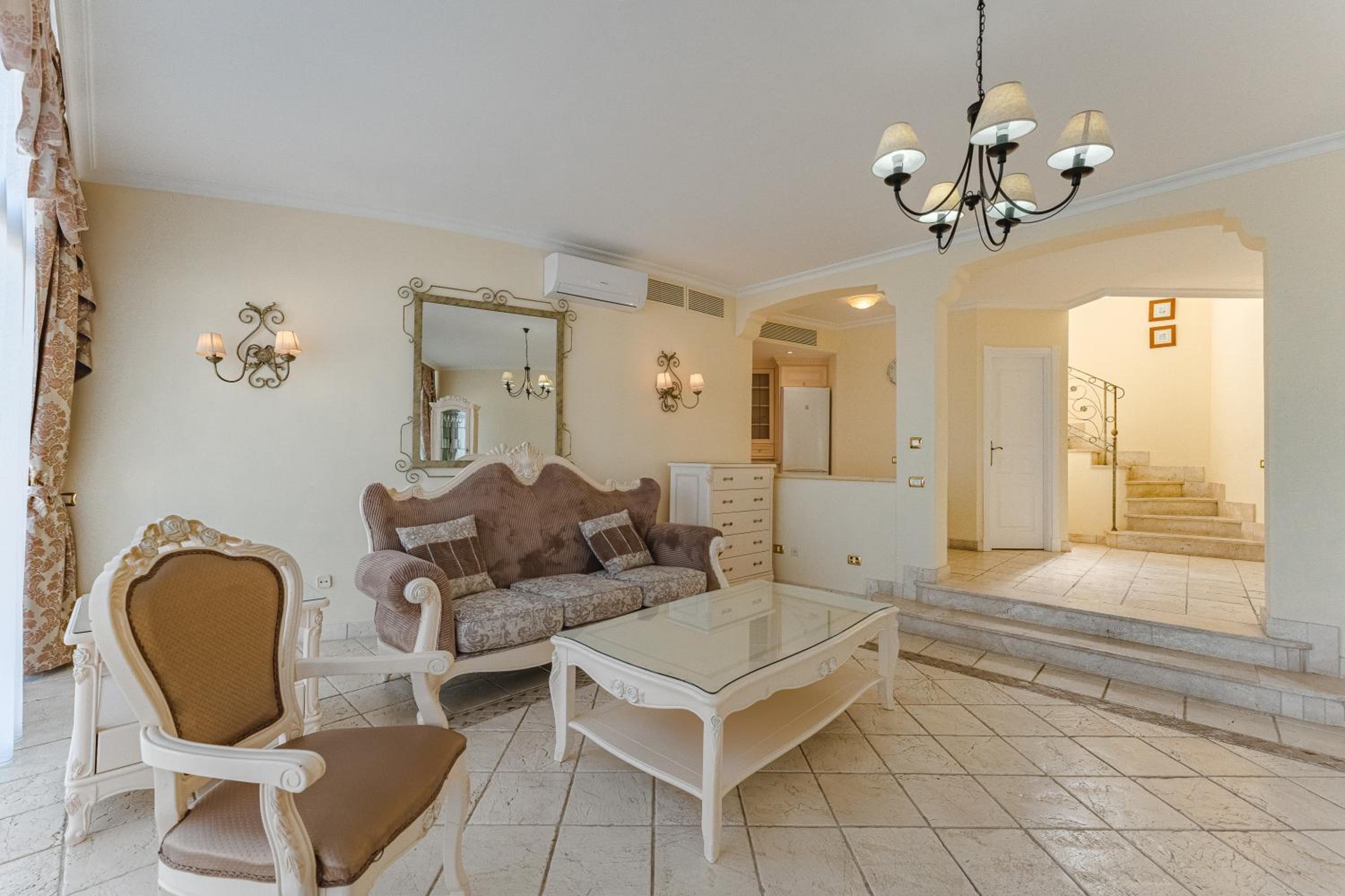 Suite Real con Vista al Mar y Jacuzzi (4 Adultos)