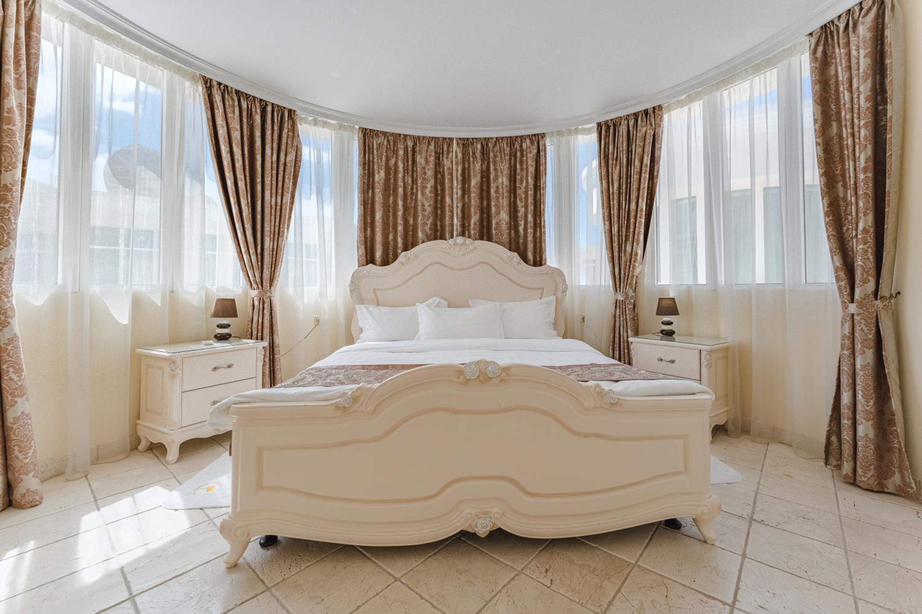 Suite Real con Vista al Mar y Jacuzzi (4 Adultos) Suite Real con Vista al Mar y Jacuzzi (4 Adultos)