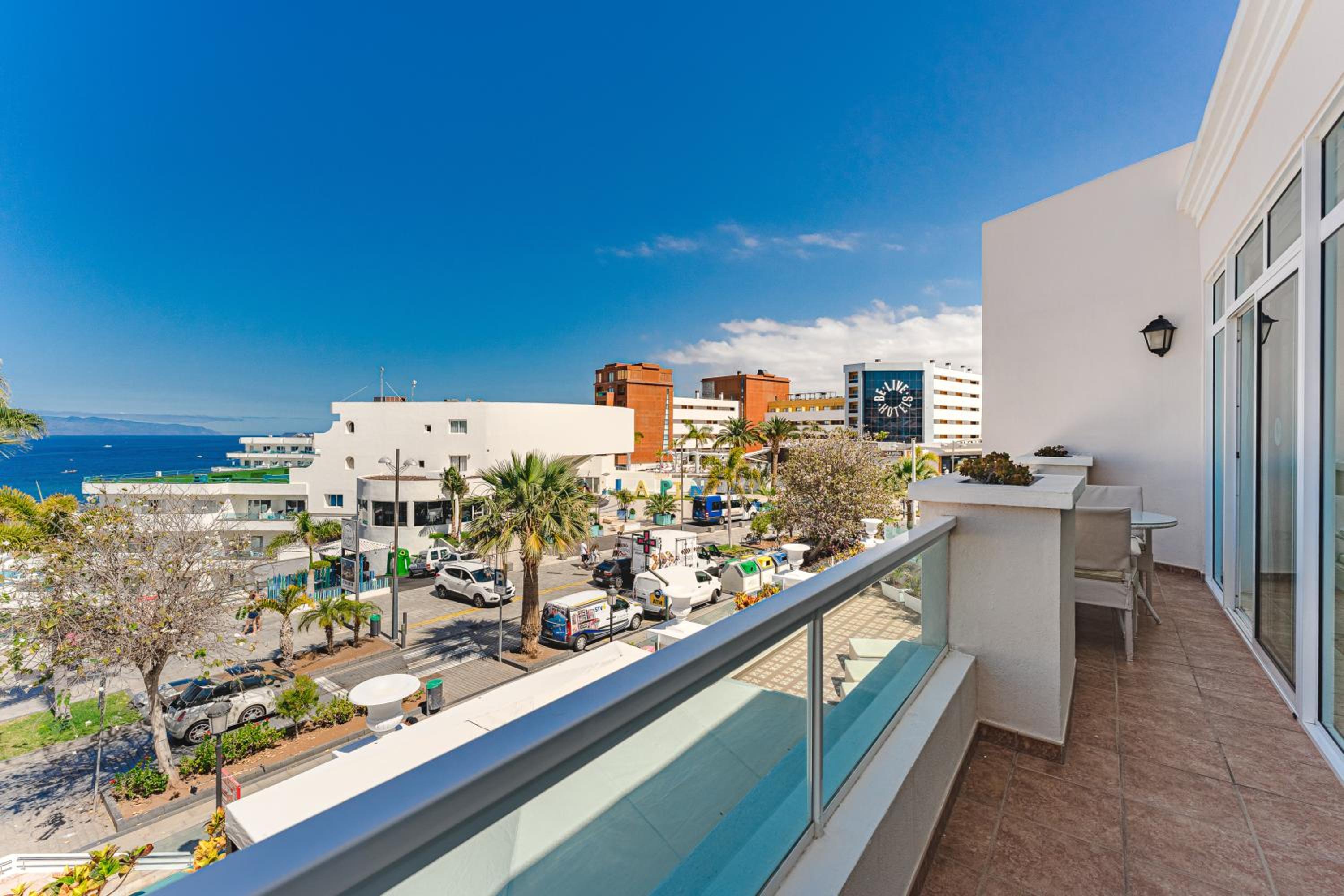 Suite Real con Vista al Mar y Jacuzzi (4 Adultos) Suite Real con Vista al Mar y Jacuzzi (4 Adultos)
