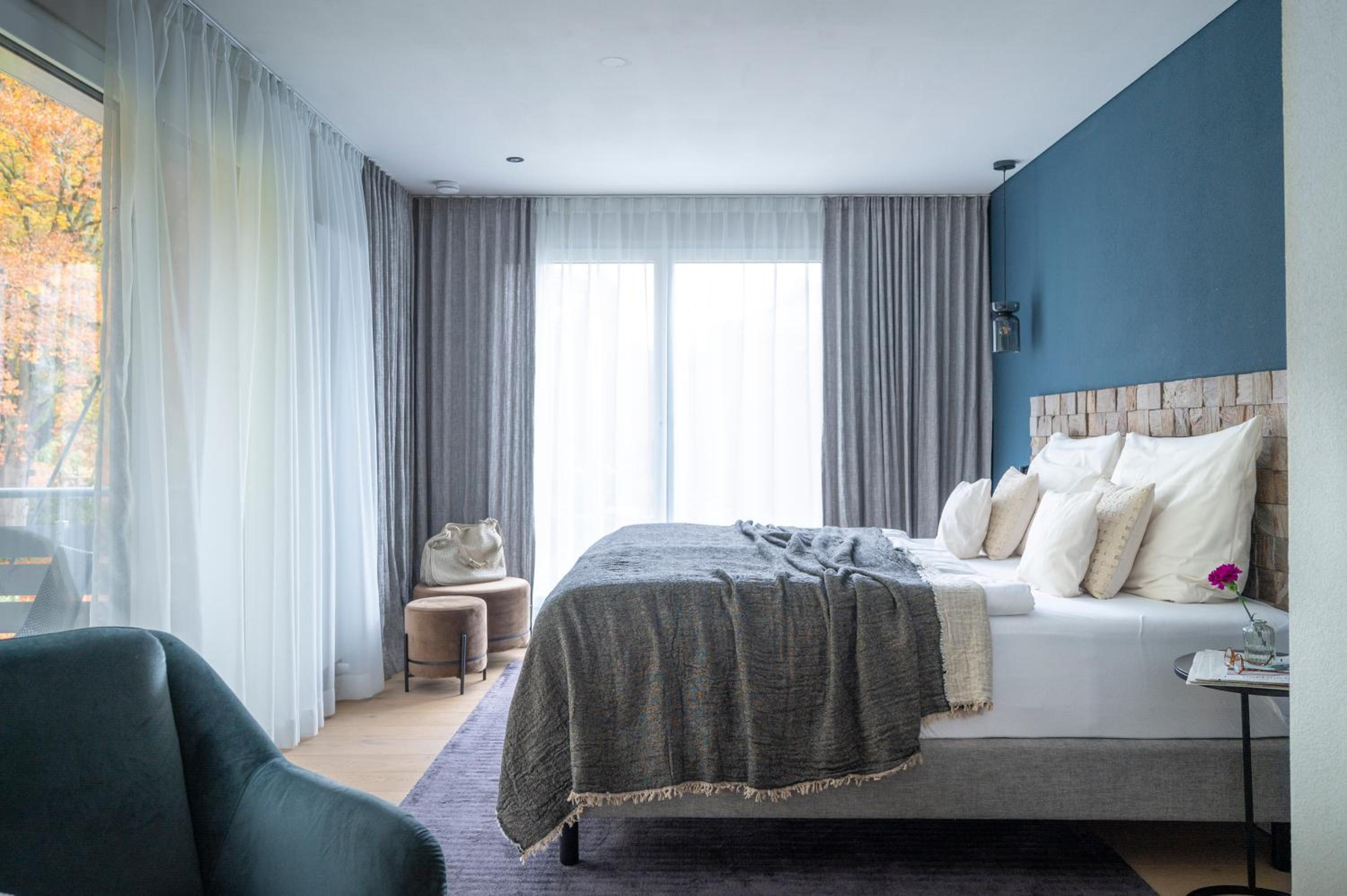 Deluxe Double Room with Balcony - Photo 3
