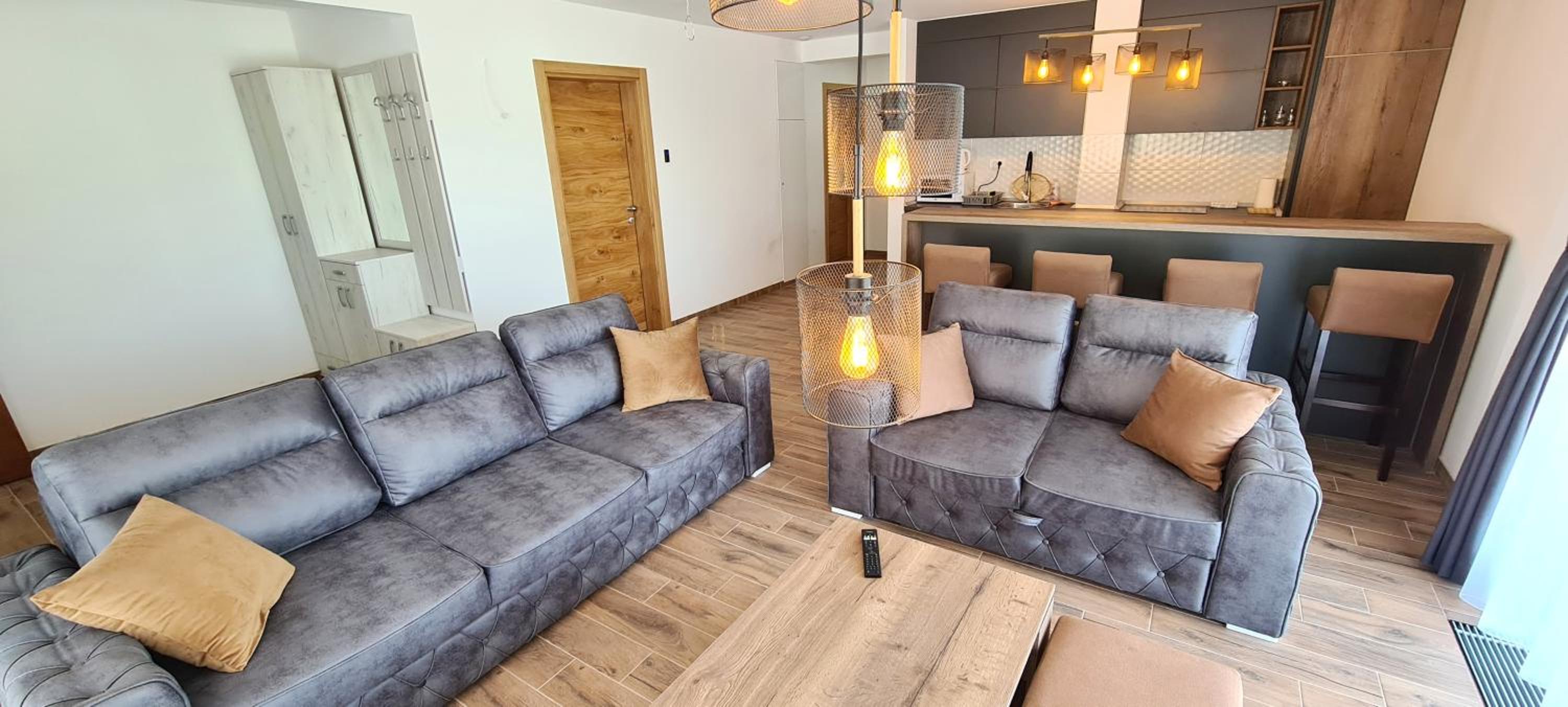 Apartment - Ground Floor - Photo 1