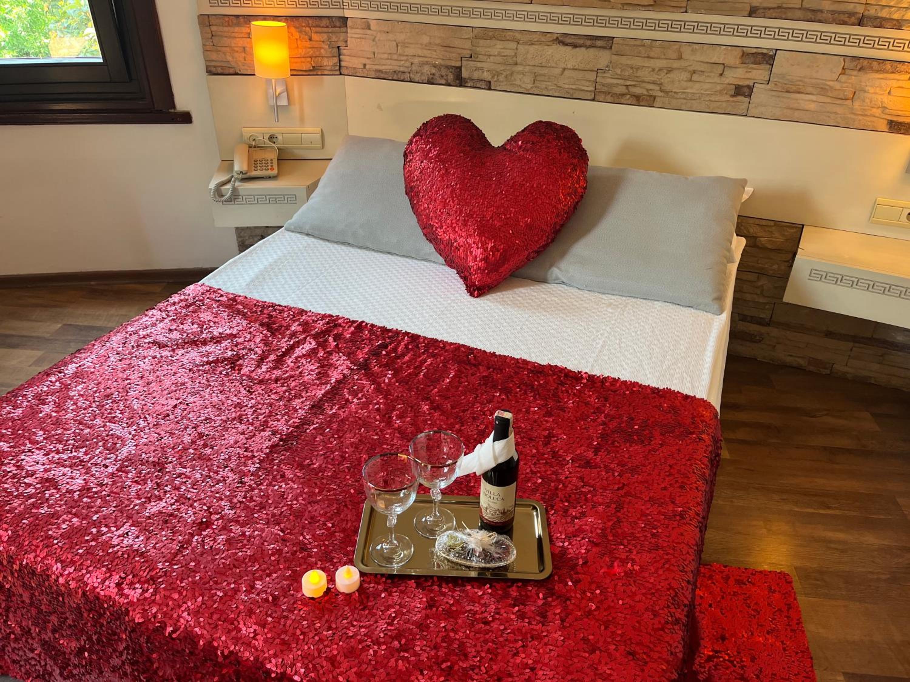 Honeymoon Room