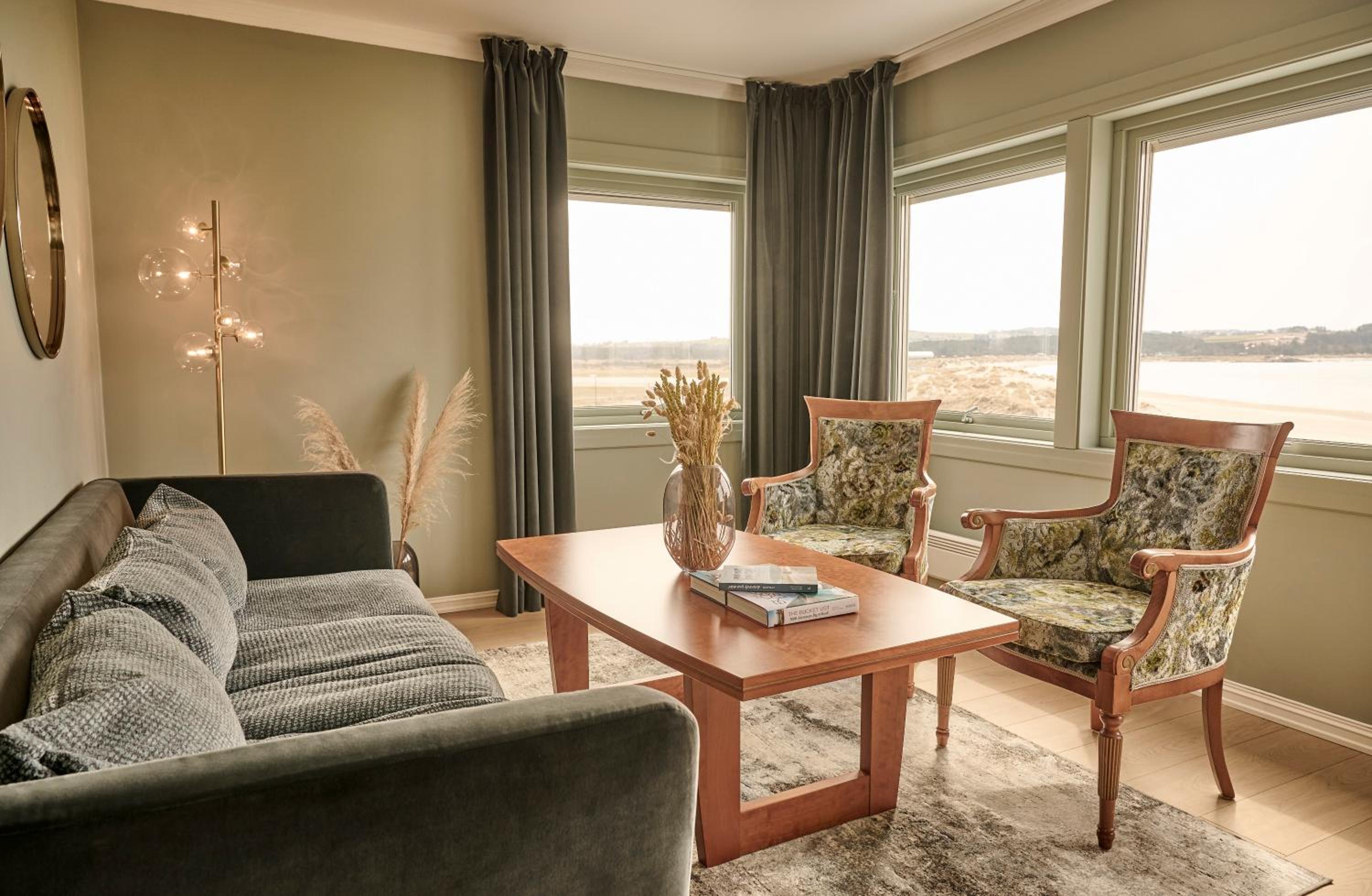 Seaview Suite photo 3