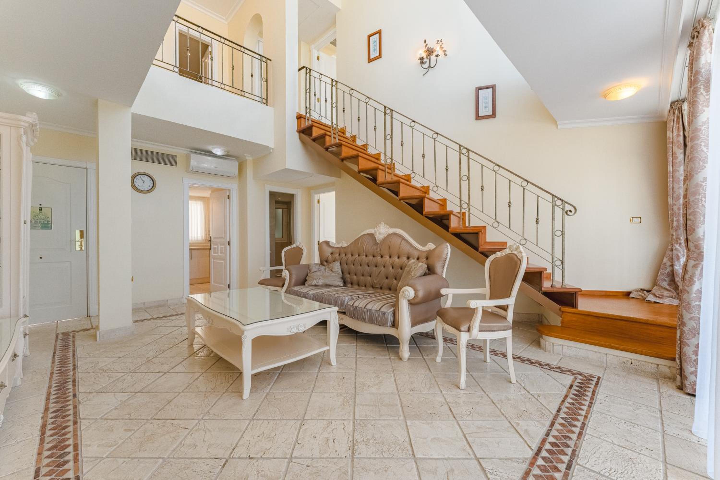 Suite Deluxe con Piscina Privada (4 Adultos)