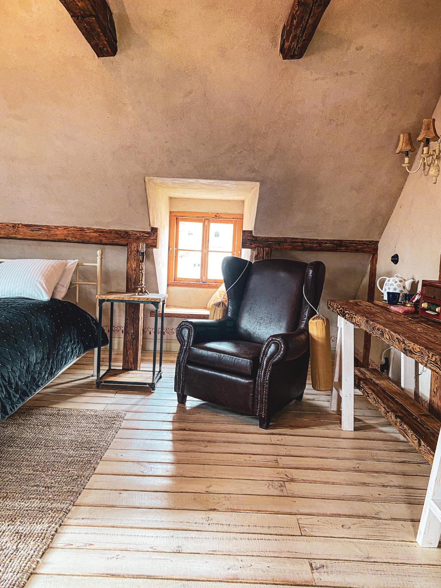 Triple Room with Private Bathroom - Photo 4