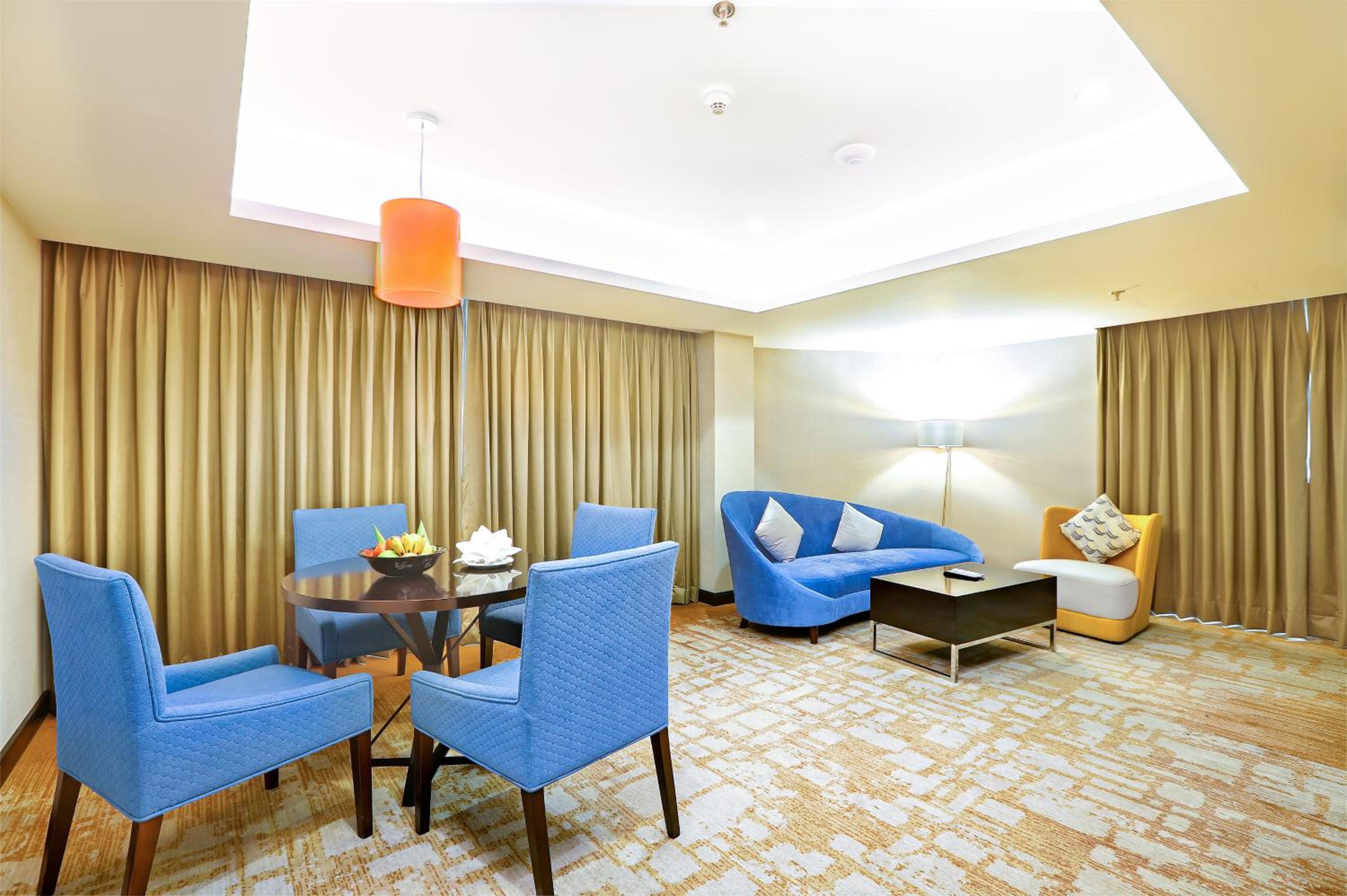 Executive Club Suite (Access to the Club Lounge for guests aged 18 or above) - Photo 3