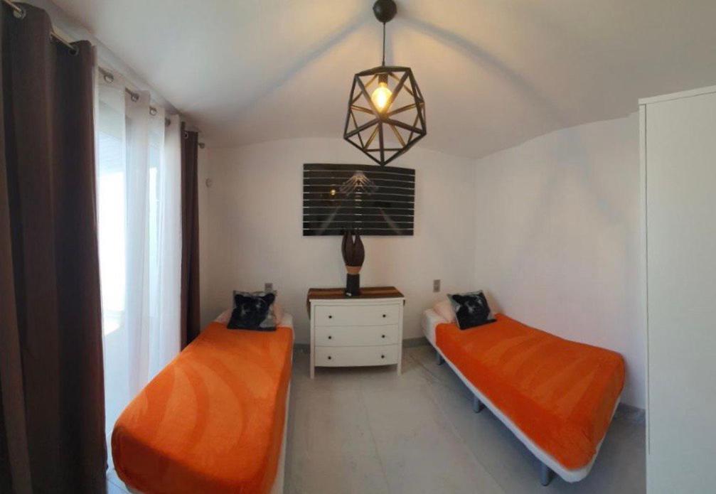 Villa de Tres Habitaciones