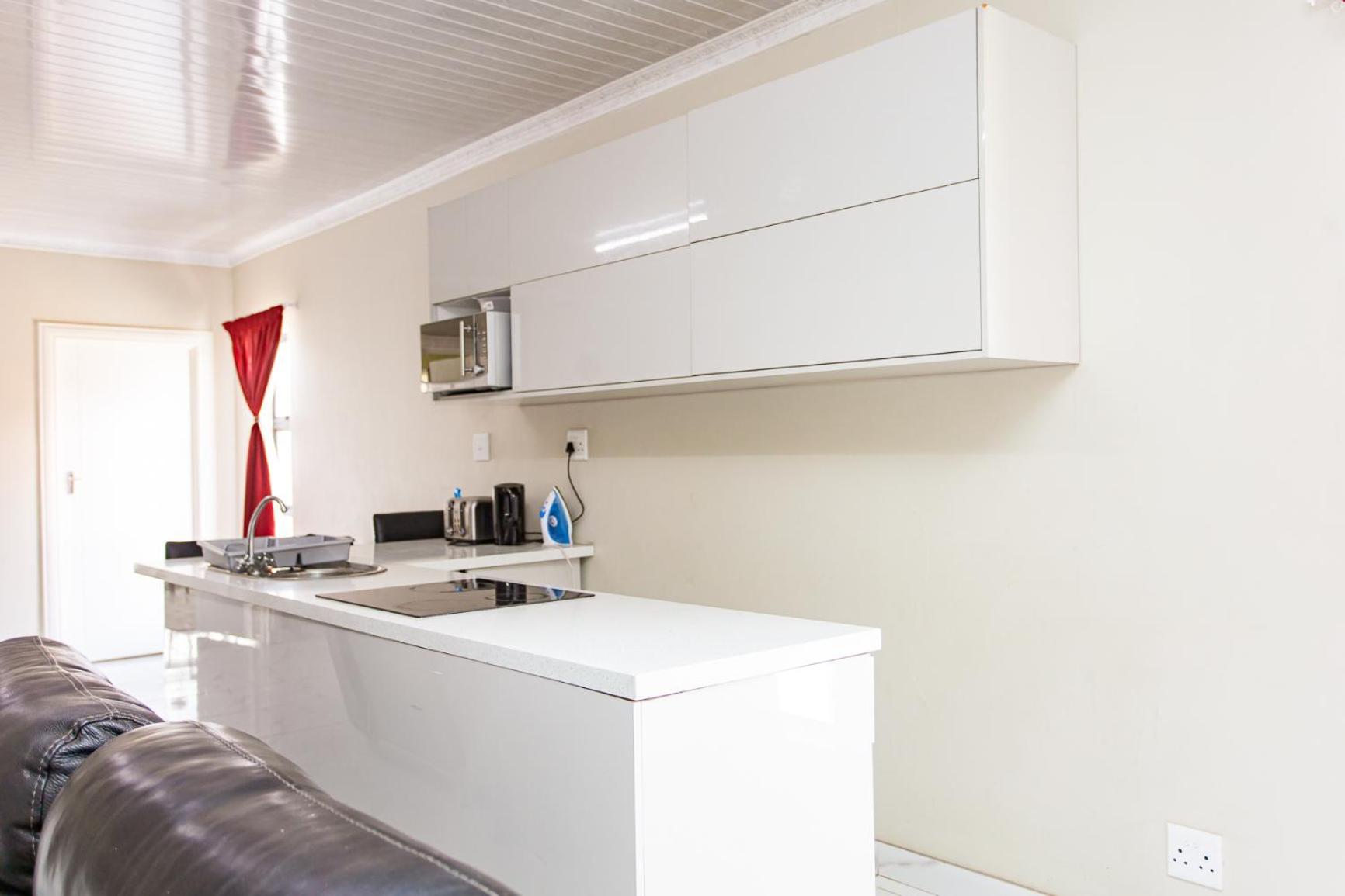 Deluxe Double Room (2 Adults + 1 Child) photo 3