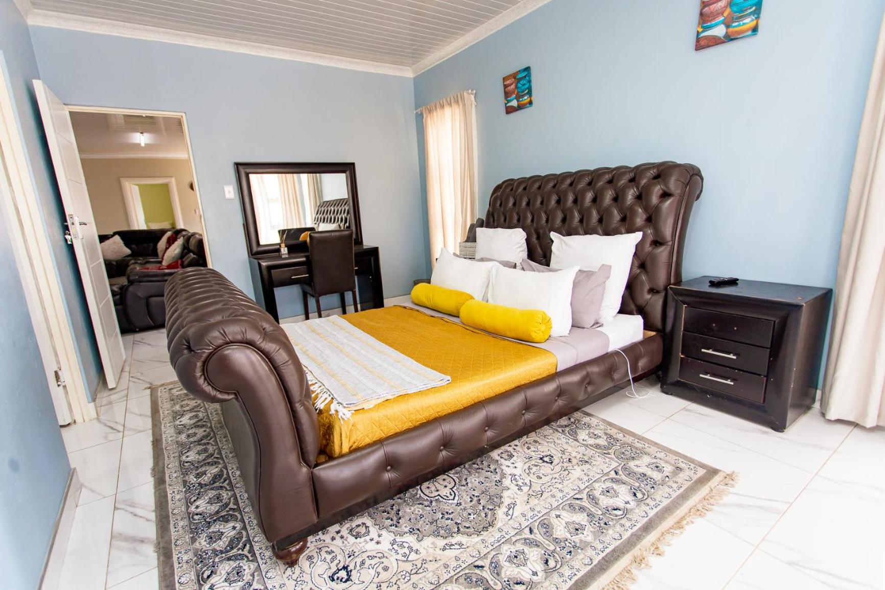 Deluxe Double Room with Balcony photo 2