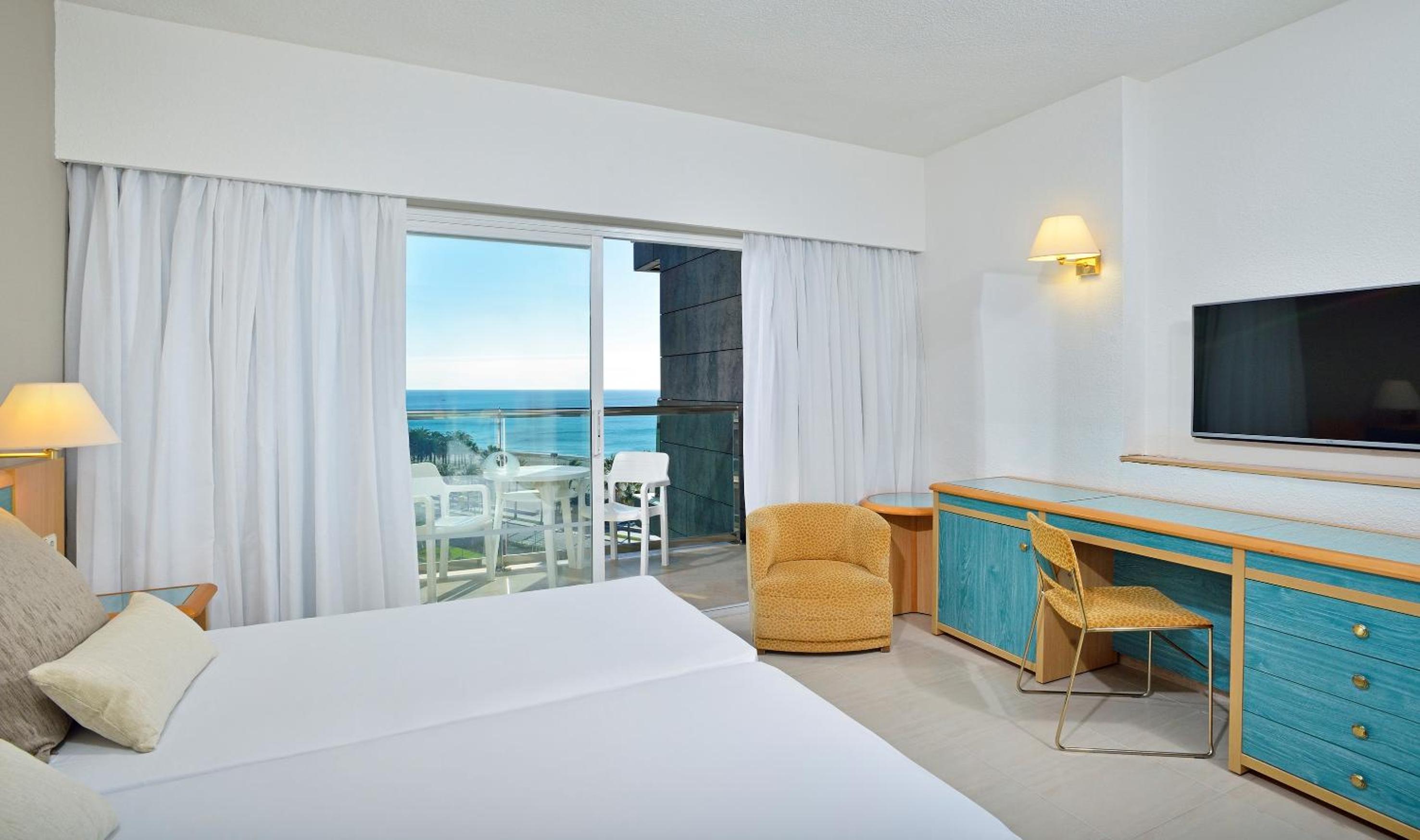Habitación con Vista al Mar del Lado del Sol