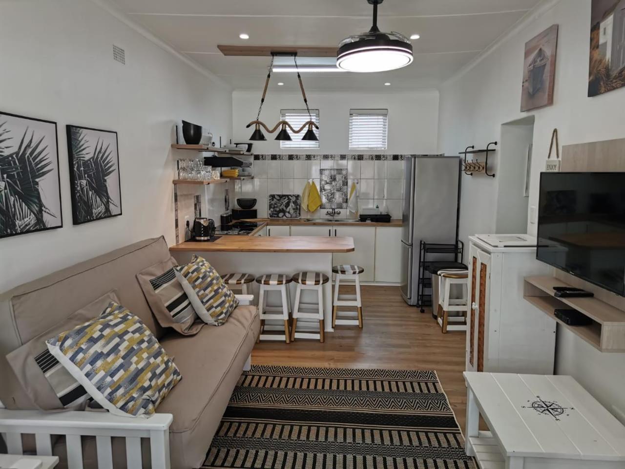 Two-Bedroom Apartment (5 Adults) -  8 photo 1