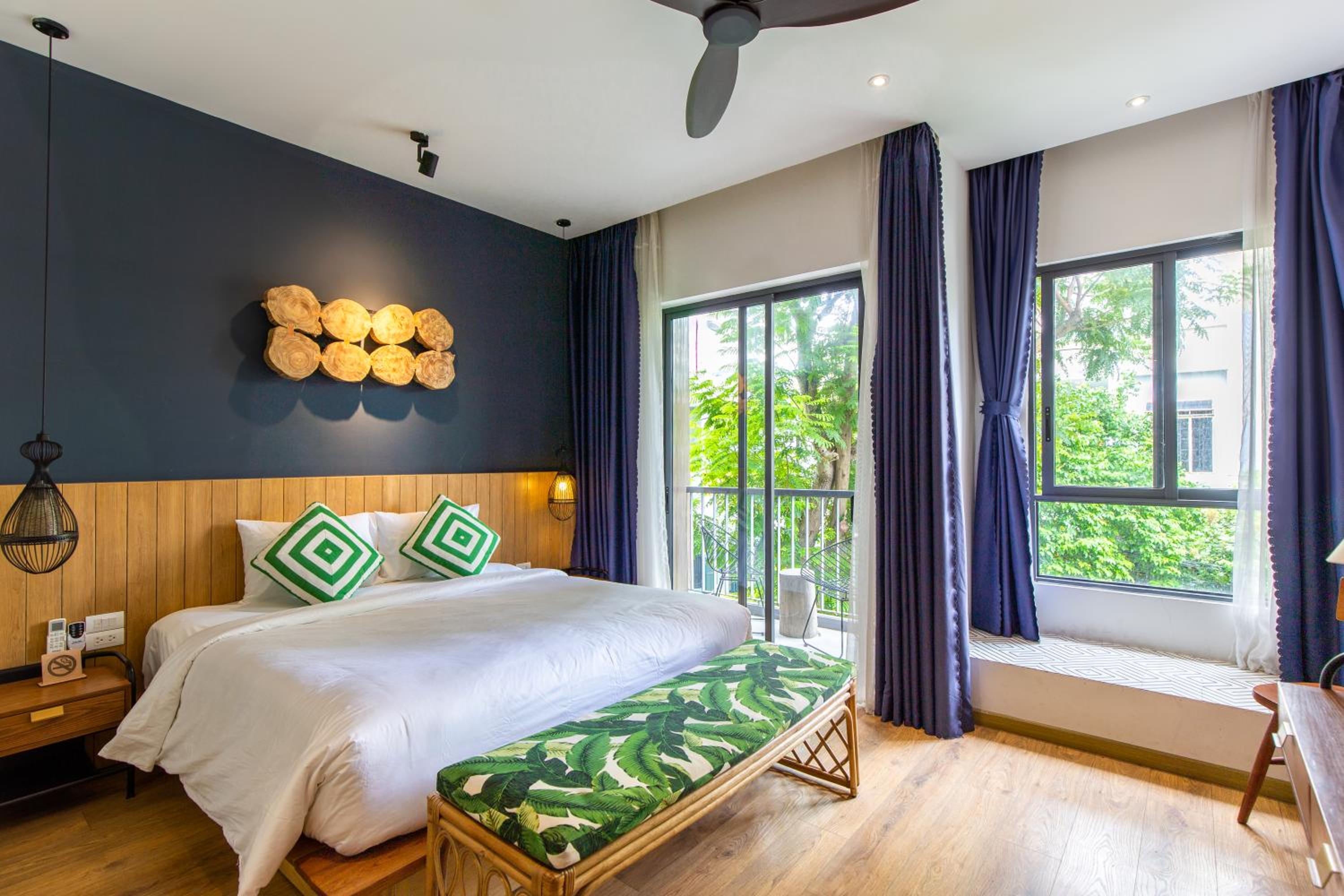 Superior King Room