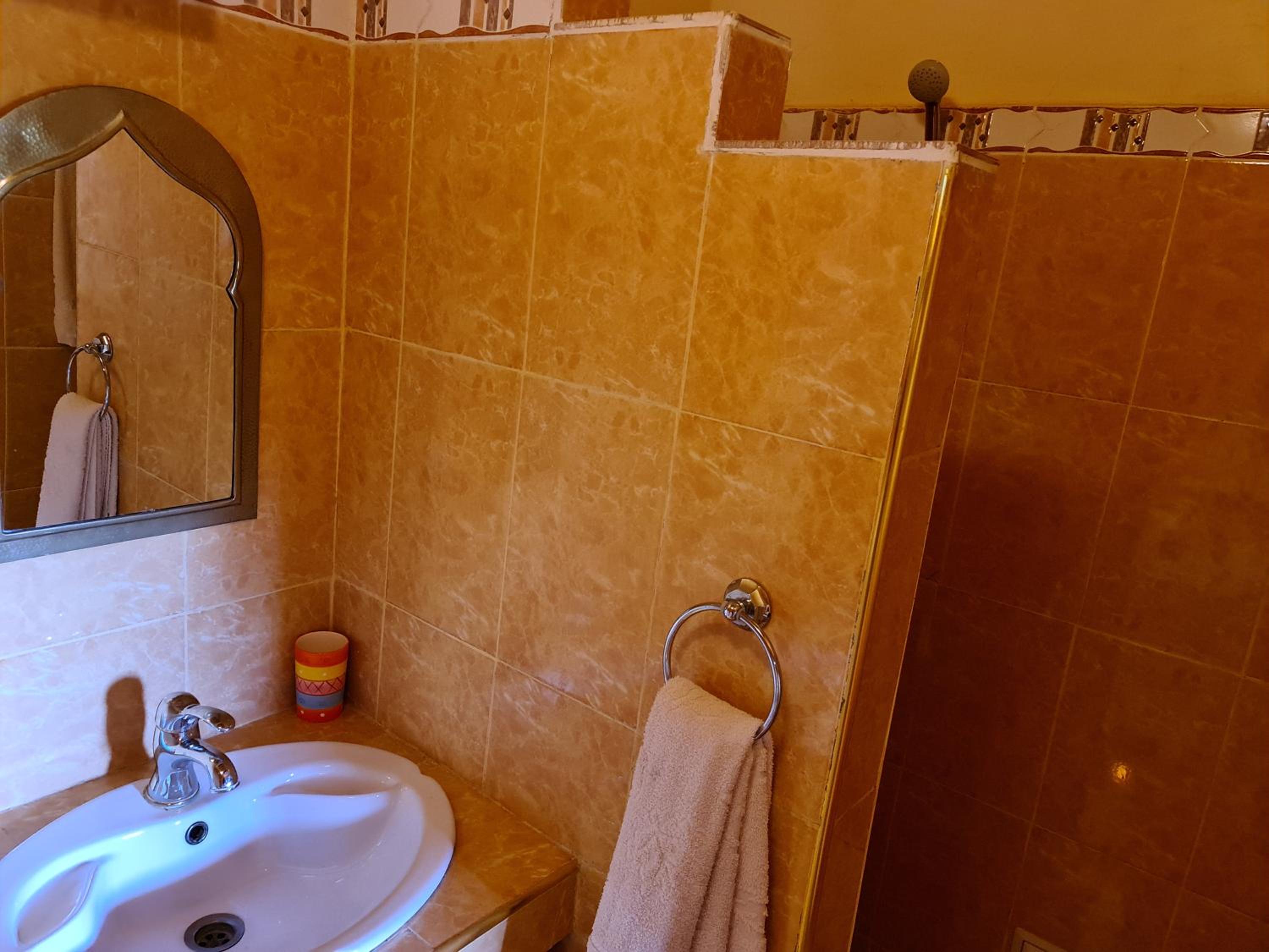 Large Double or Twin Room photo 1
