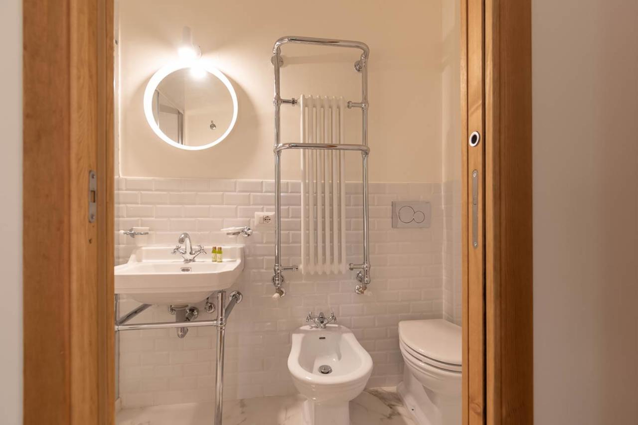 Suite - Photo 5