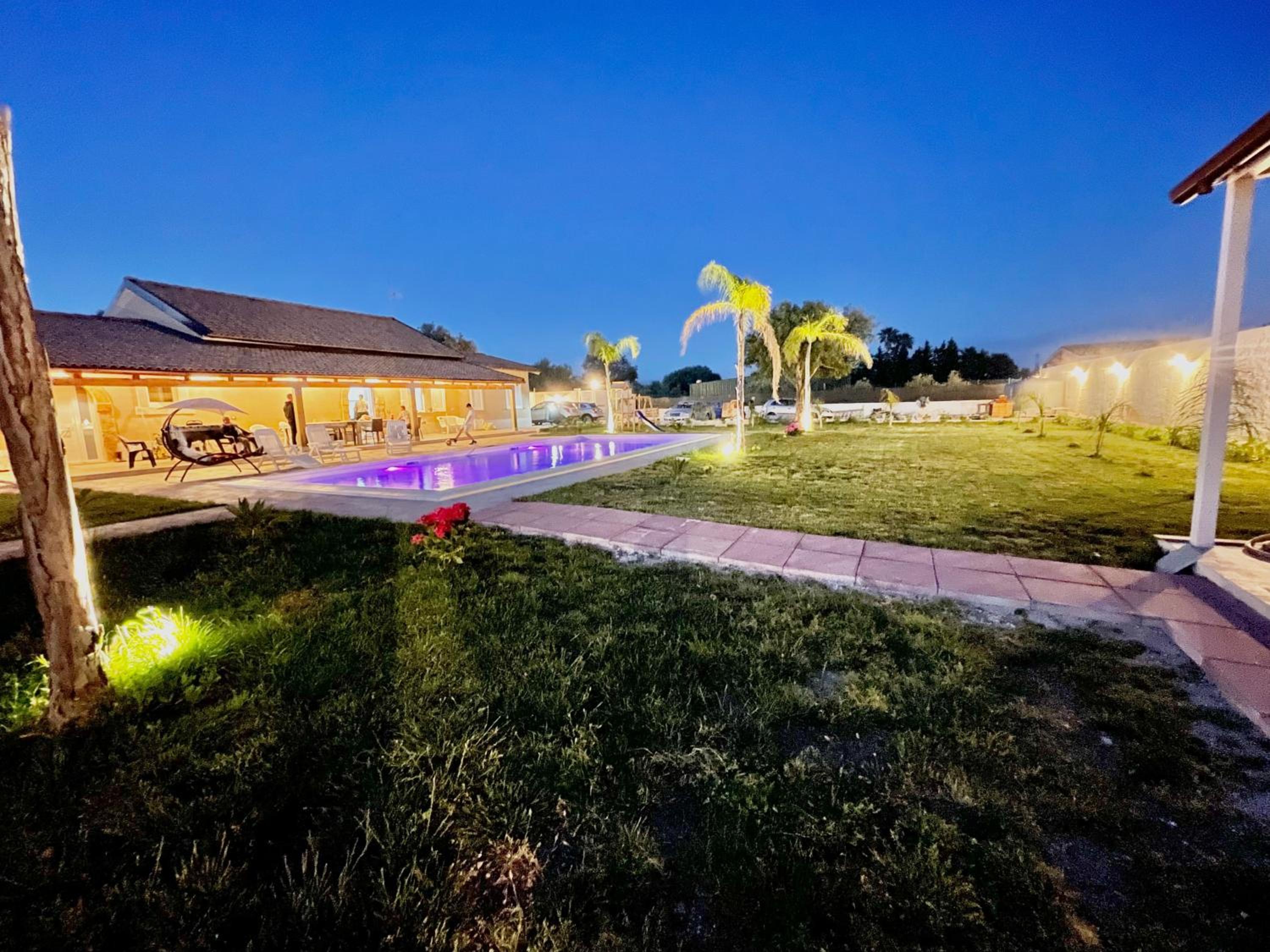 Villa With Private Pool photo 2
