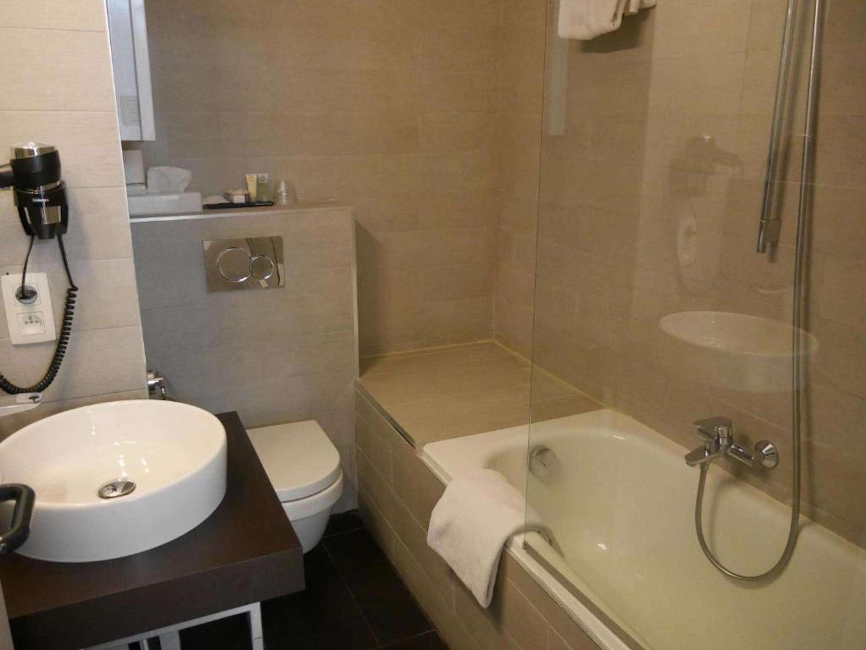 Single Room with Single Bed photo 3