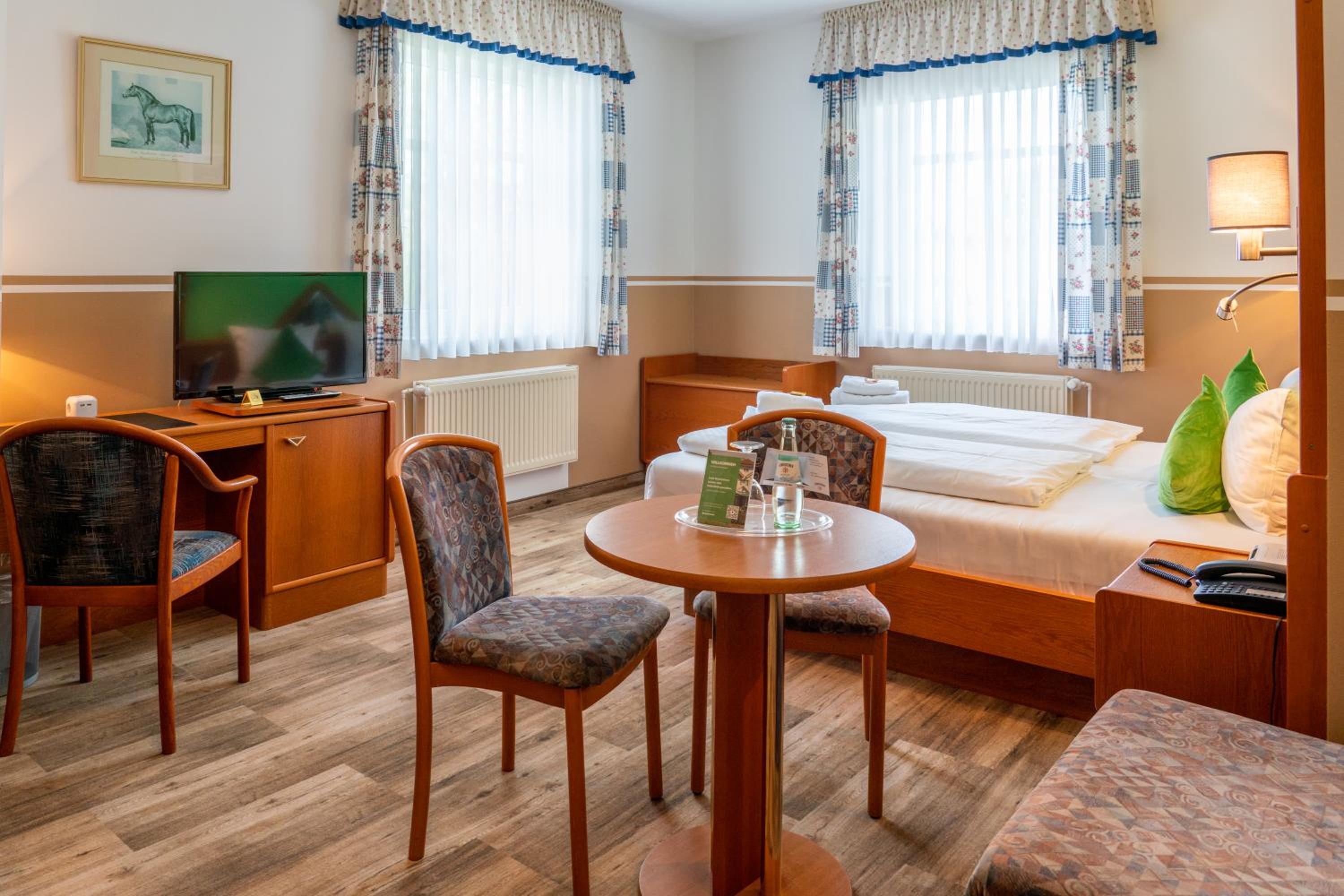 Double Room with Extra Bed photo 2