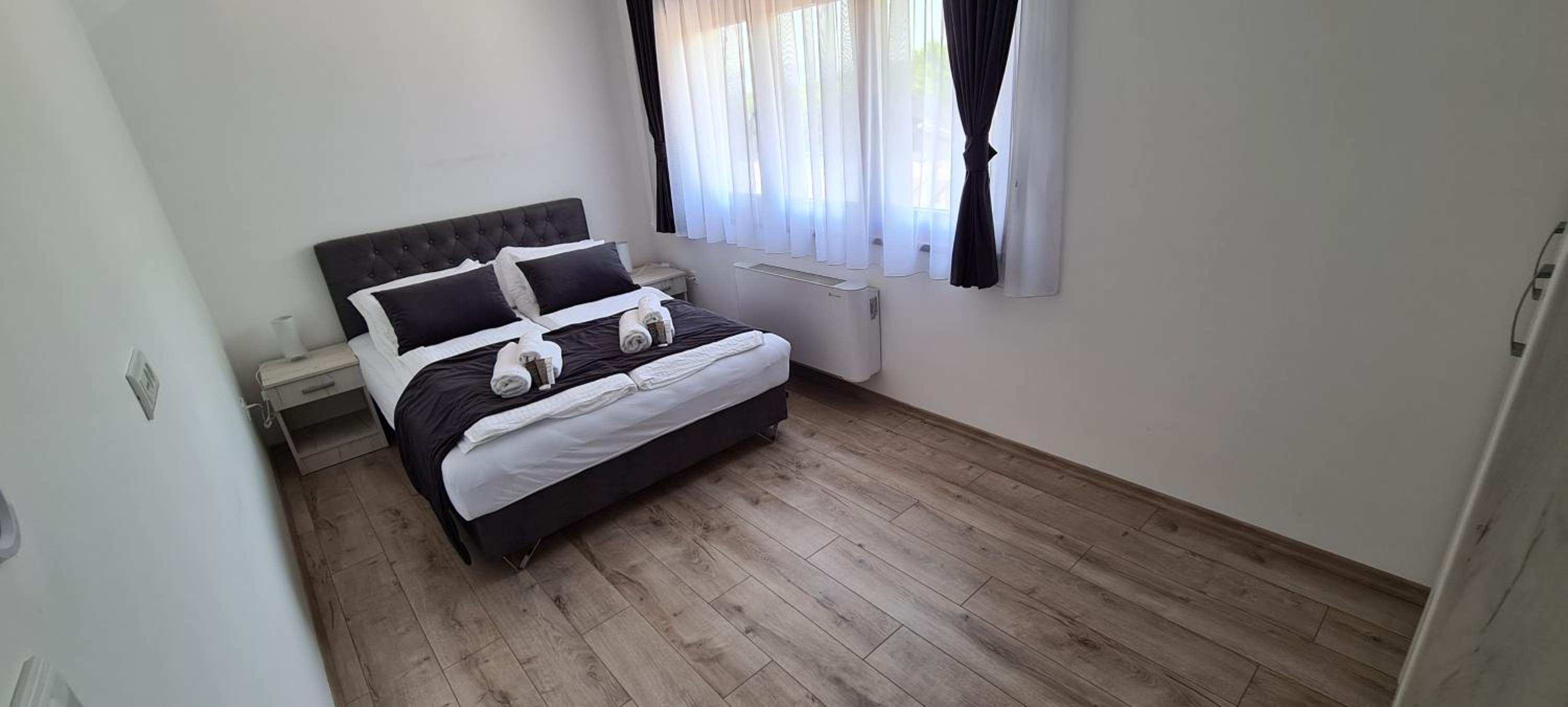 Two-Bedroom Apartment - Photo 6