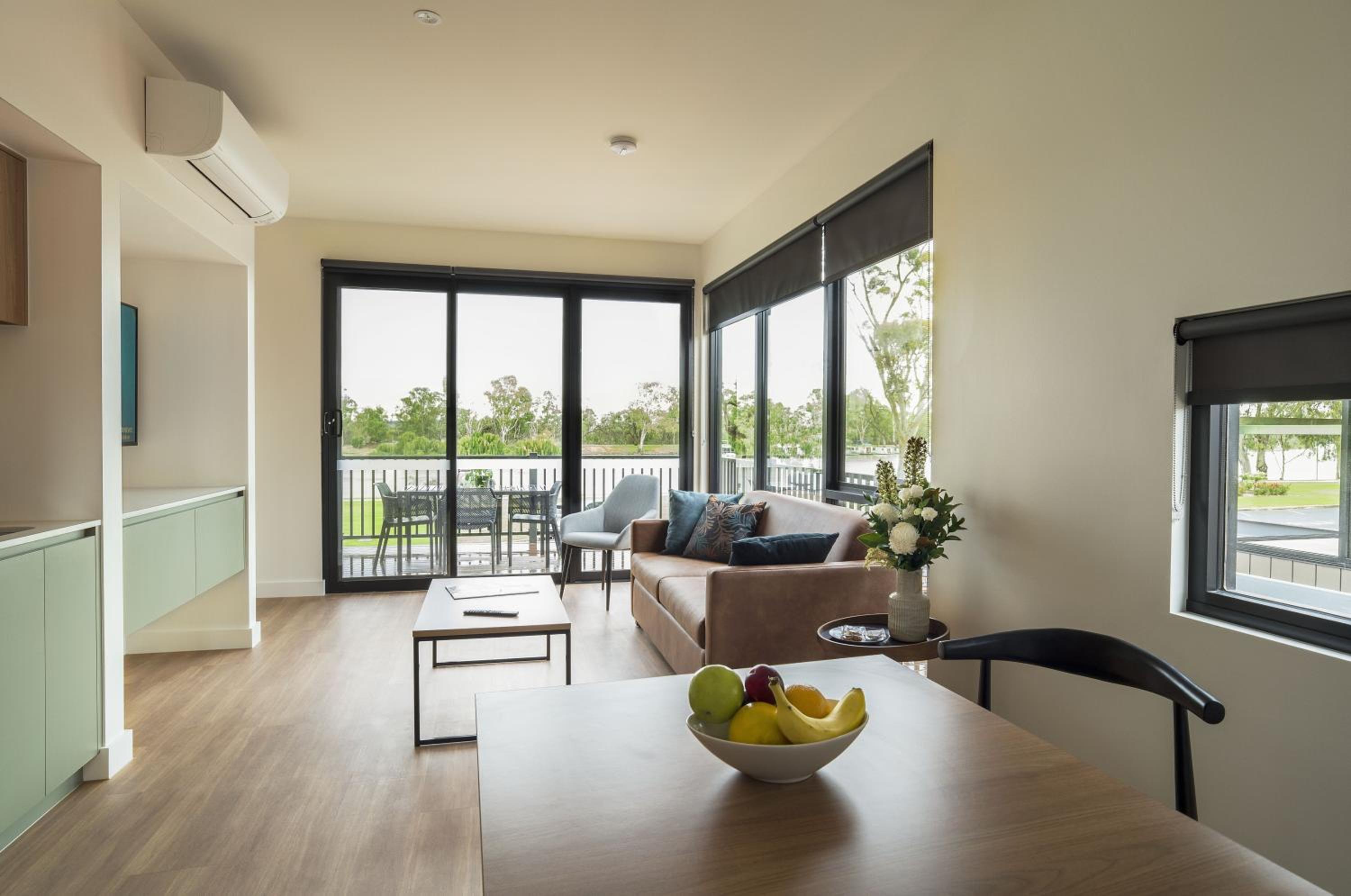 Riverview Villa Balcony photo 1