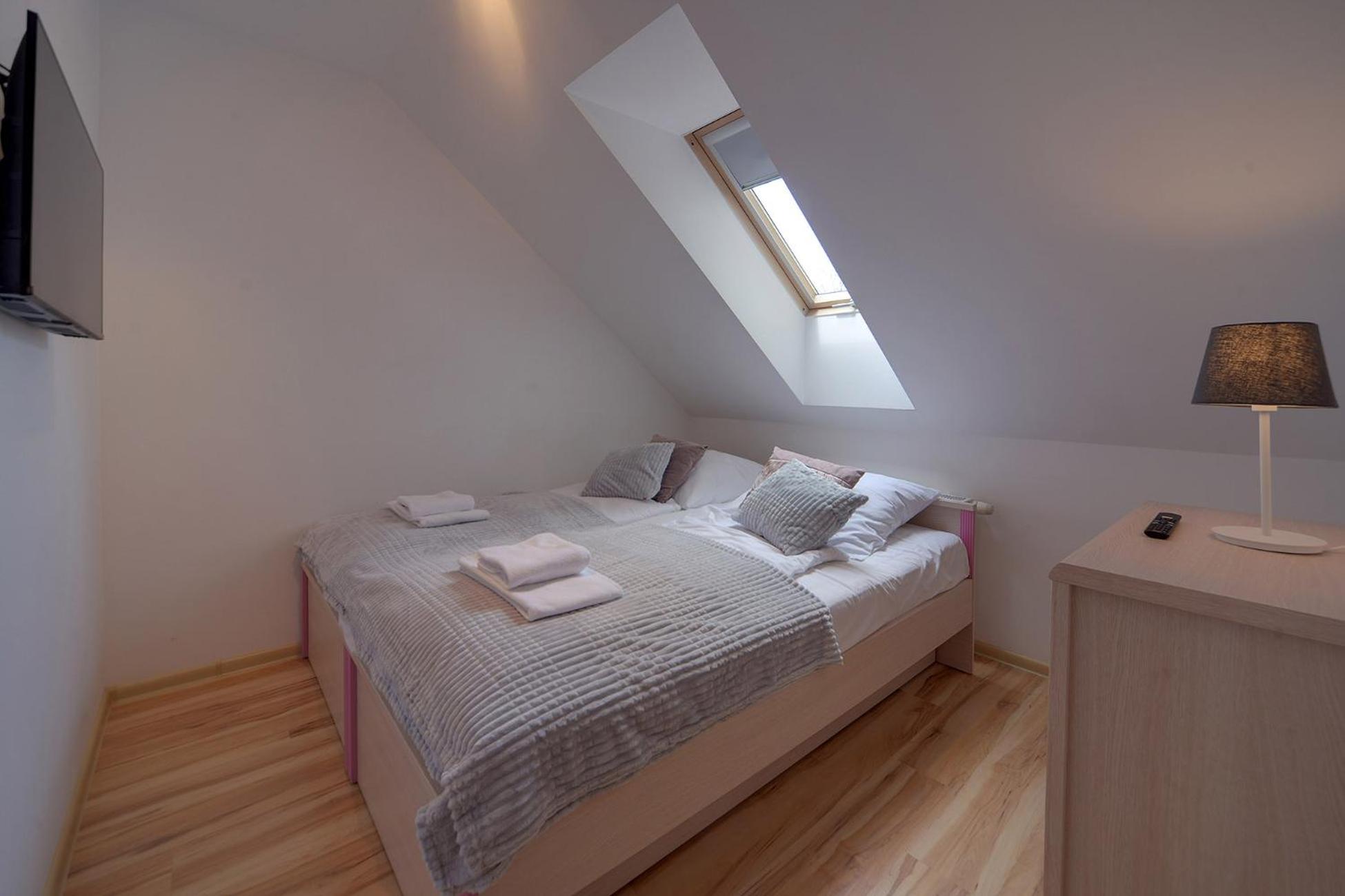 One-Bedroom Apartment photo 2