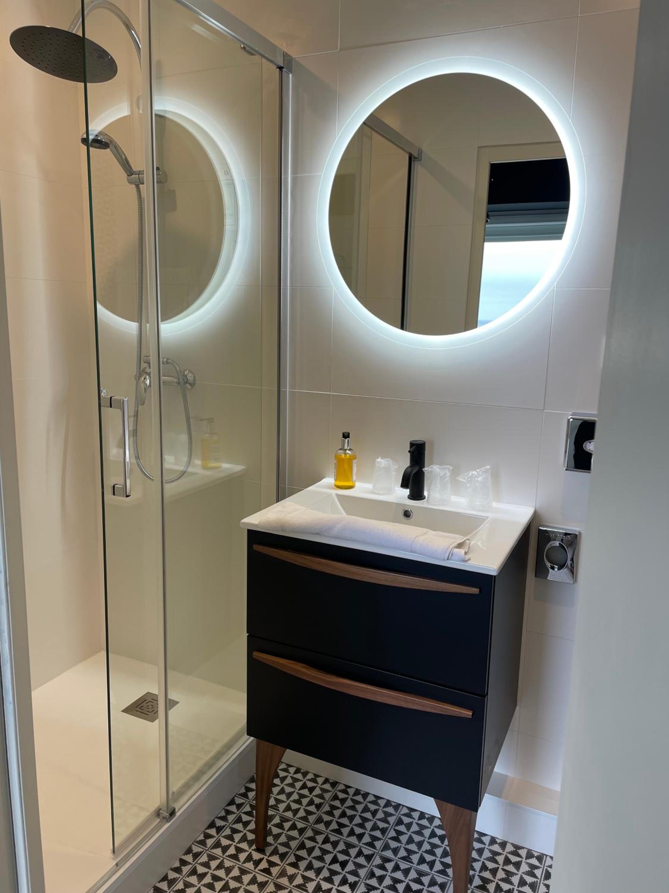Basic Triple Room - Photo 4