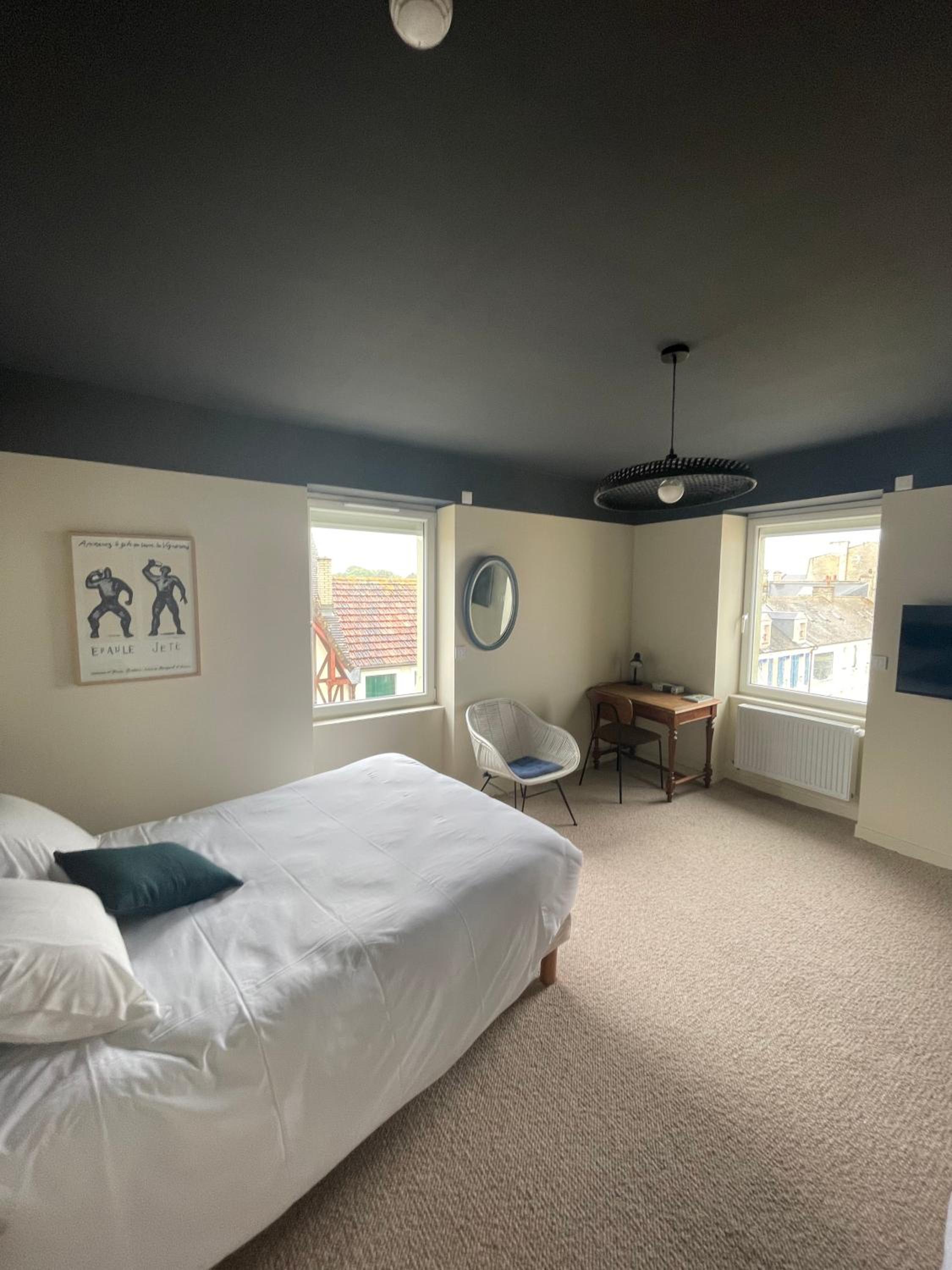 Double Room - Photo 5