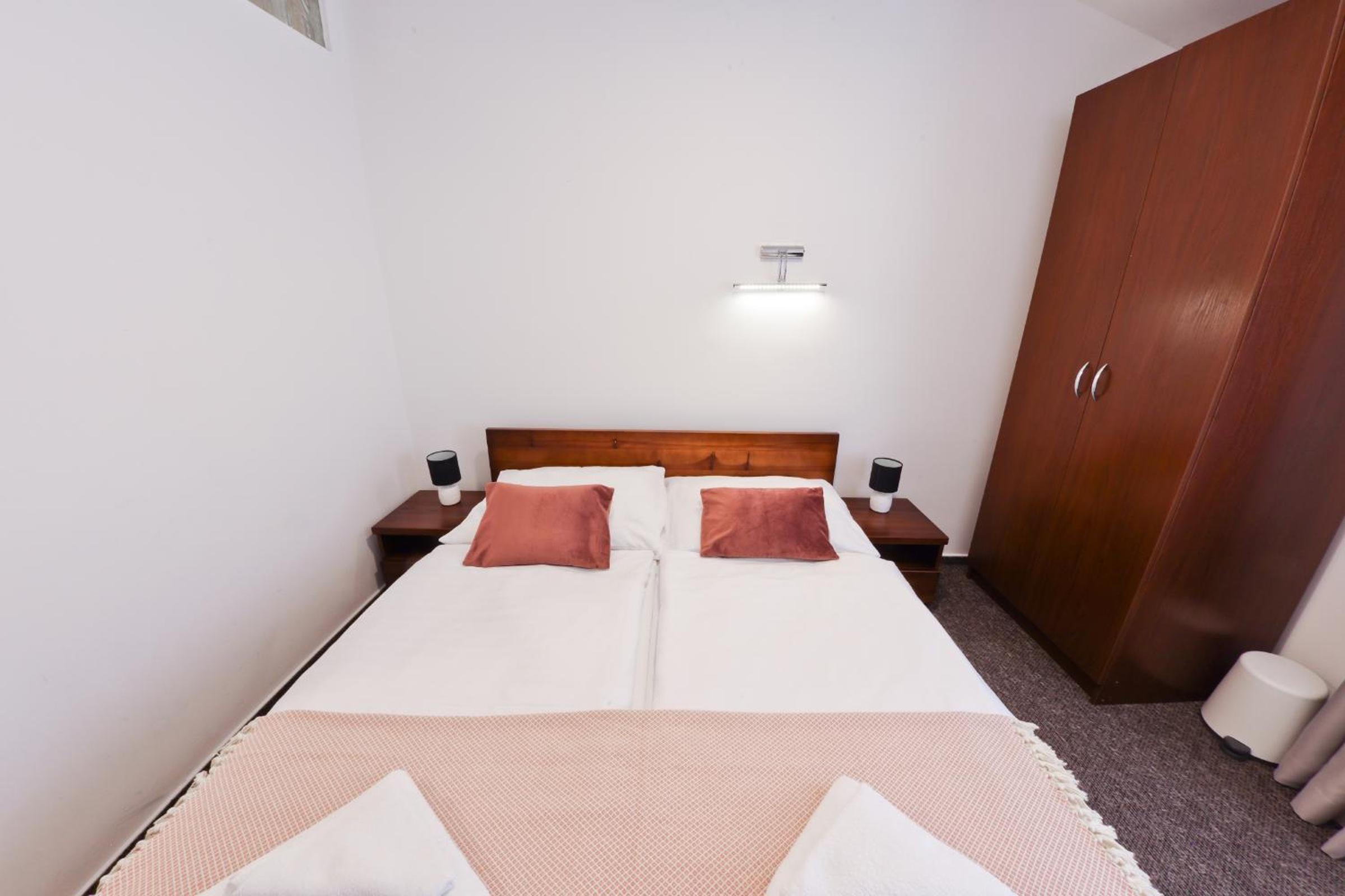 Economy Double Room photo 2