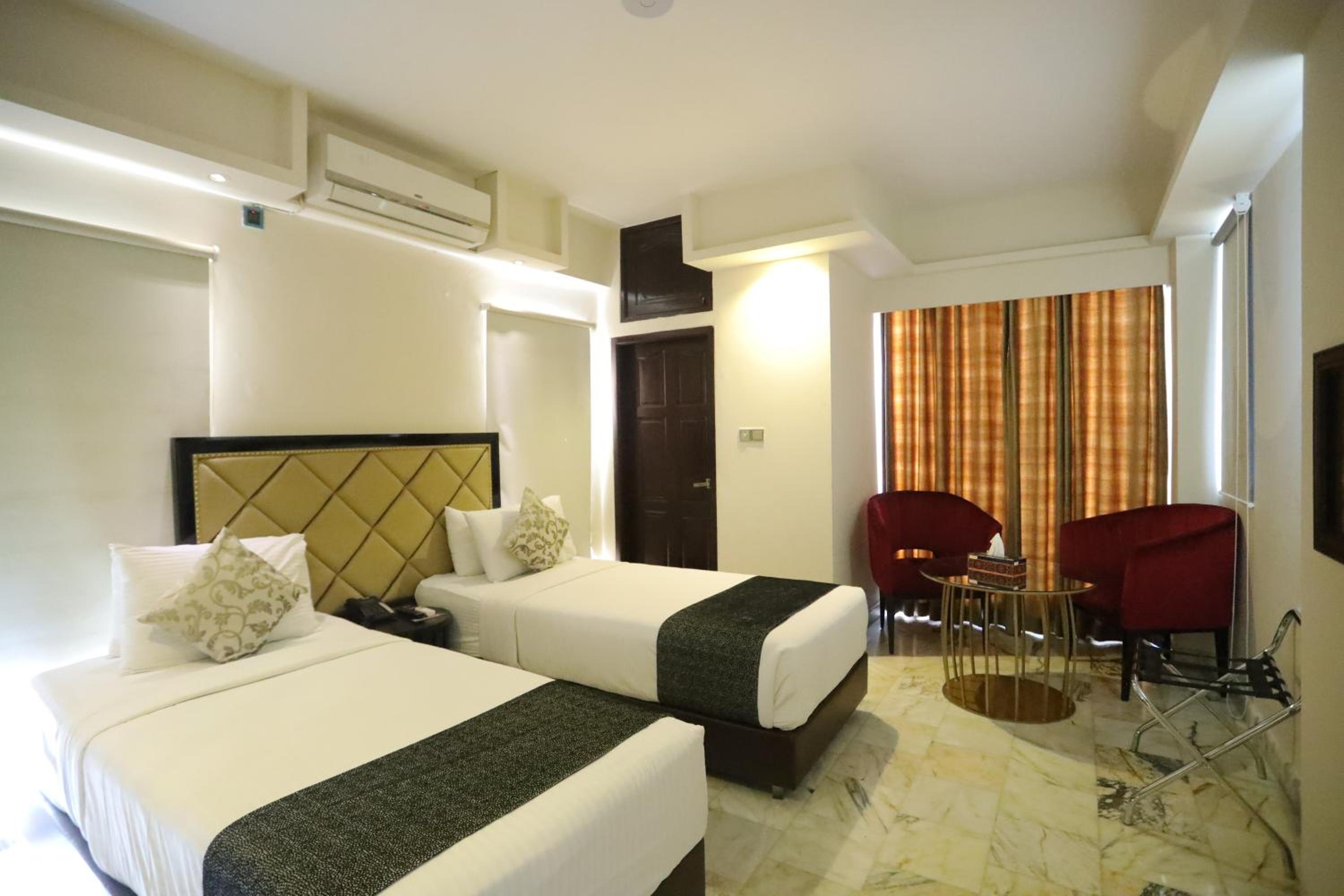 Superior Twin Room - Photo 4