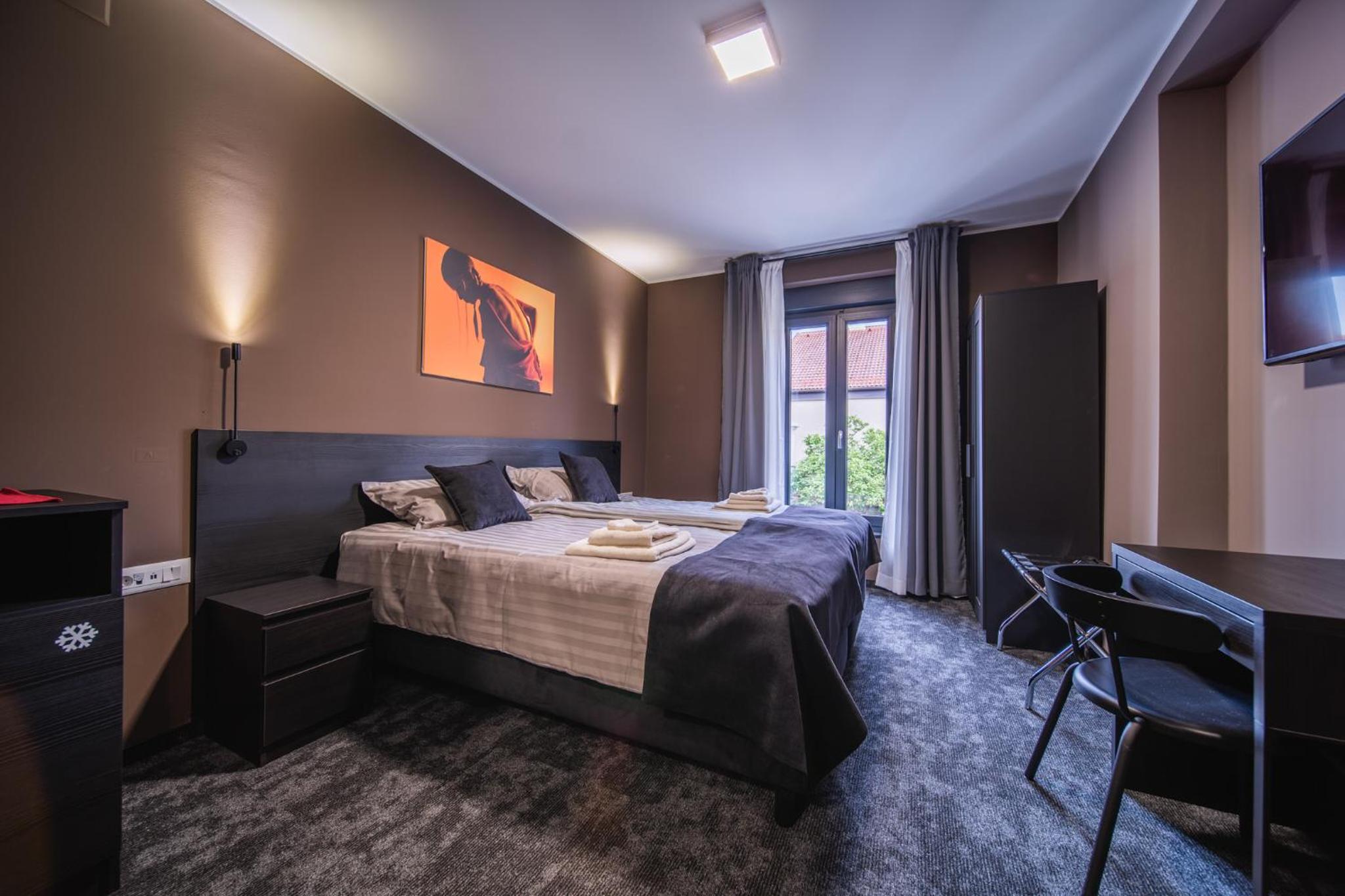 Deluxe Double or Twin Room - Photo 2