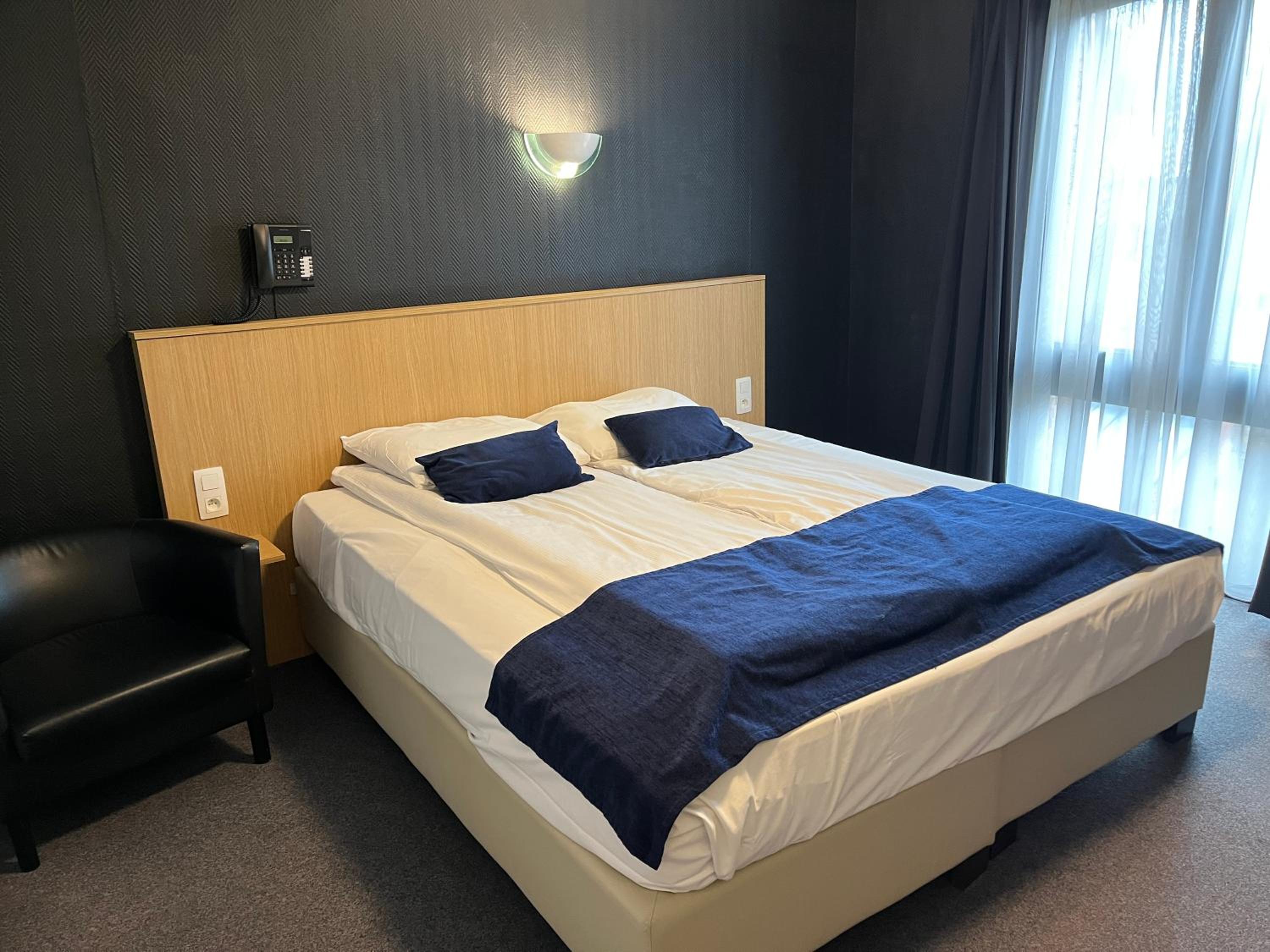 Double Room - Photo 4