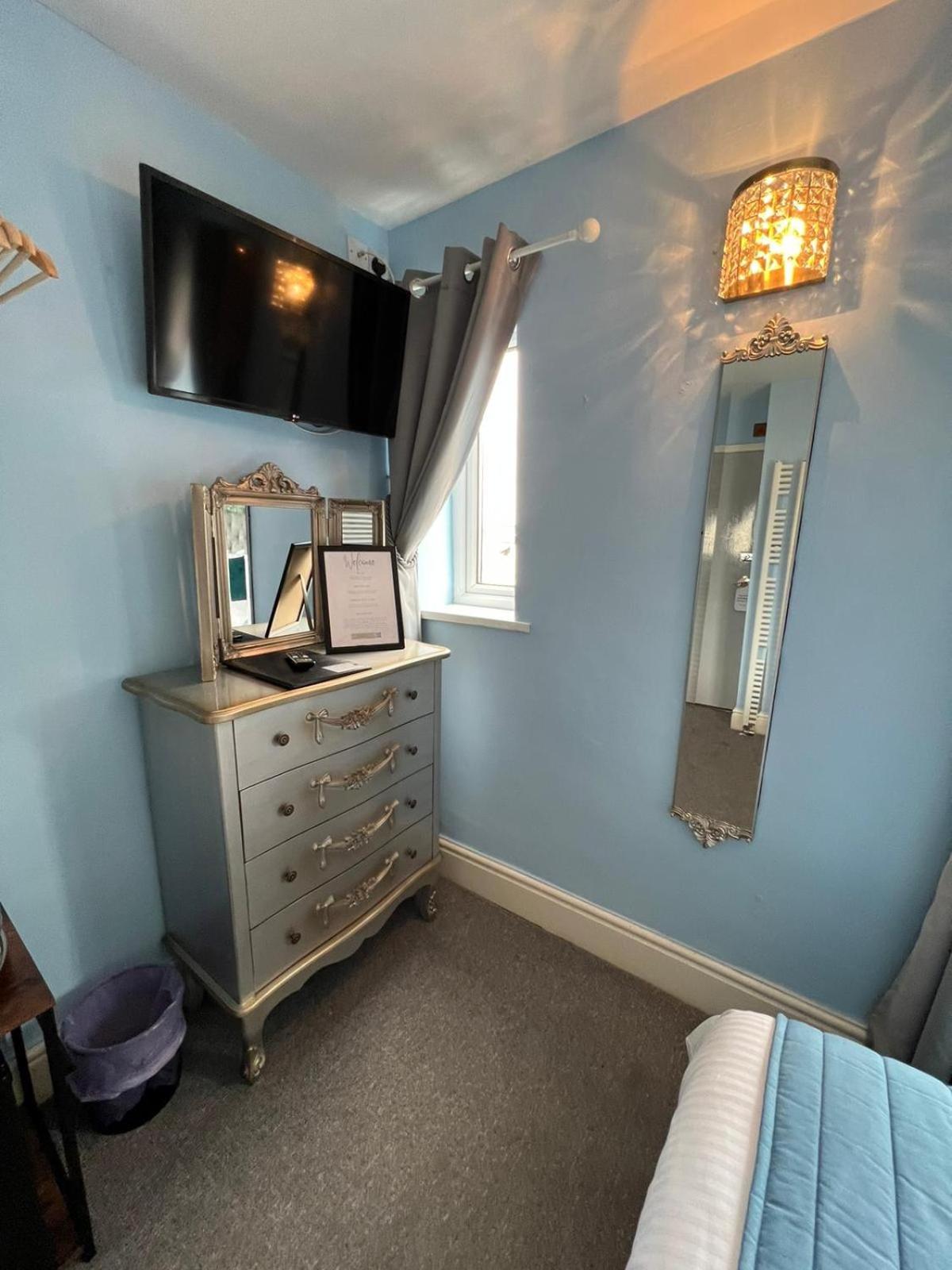 Double Room - Photo 3