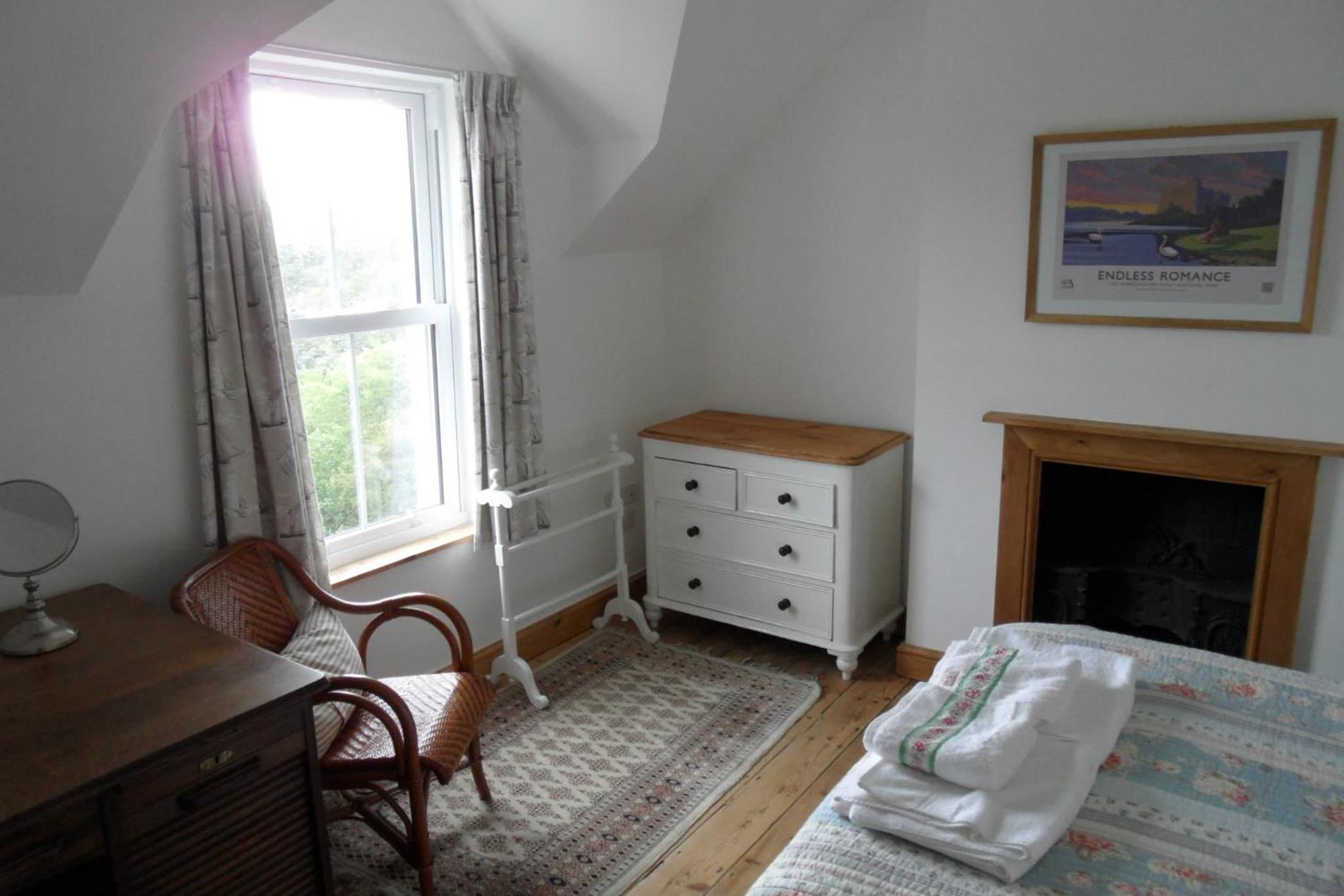 Four-Bedroom House photo 3