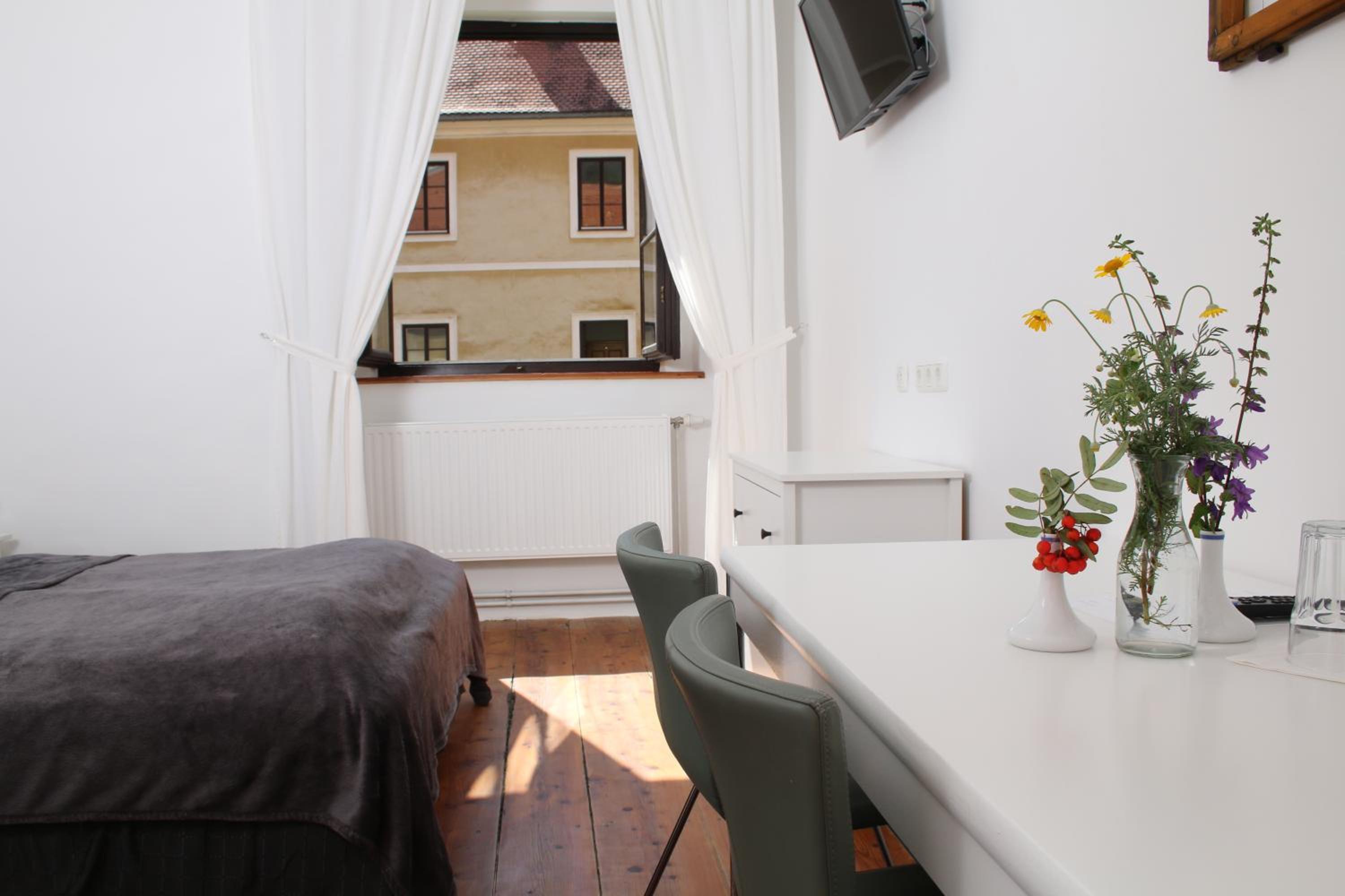 Two-Bedroom Suite - Photo 9