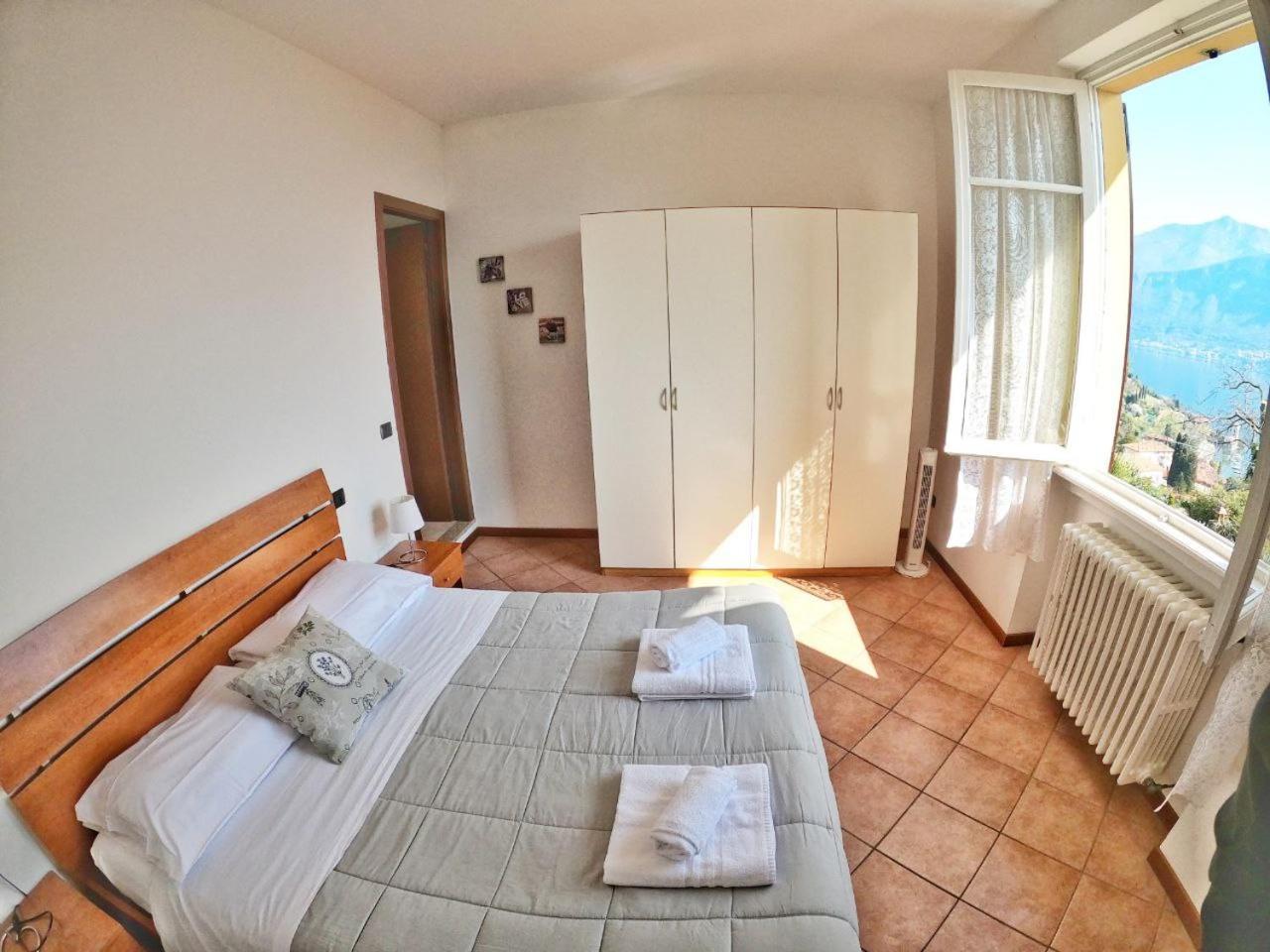 One-Bedroom Apartment with Lake View