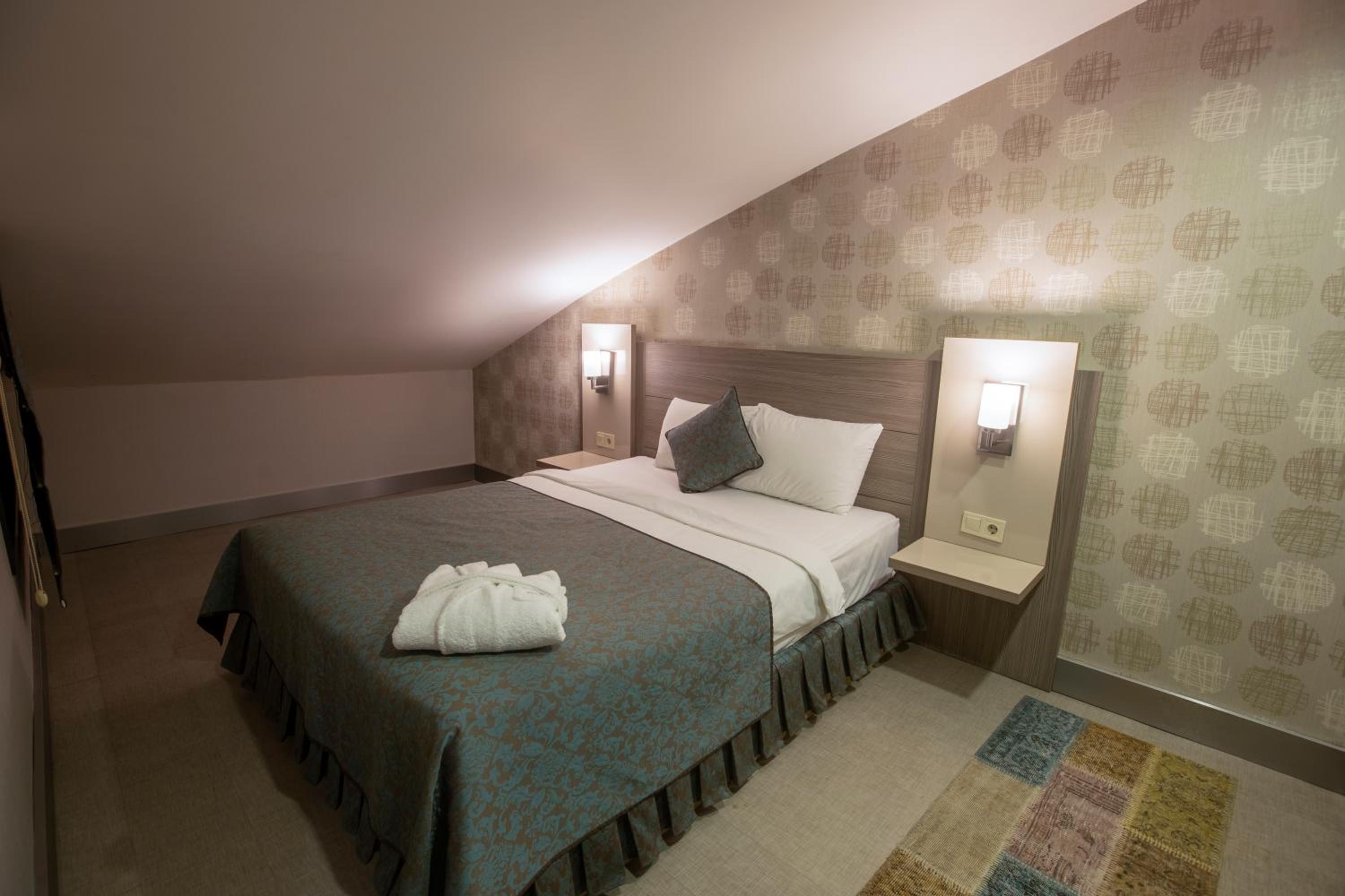 Superior King Suite