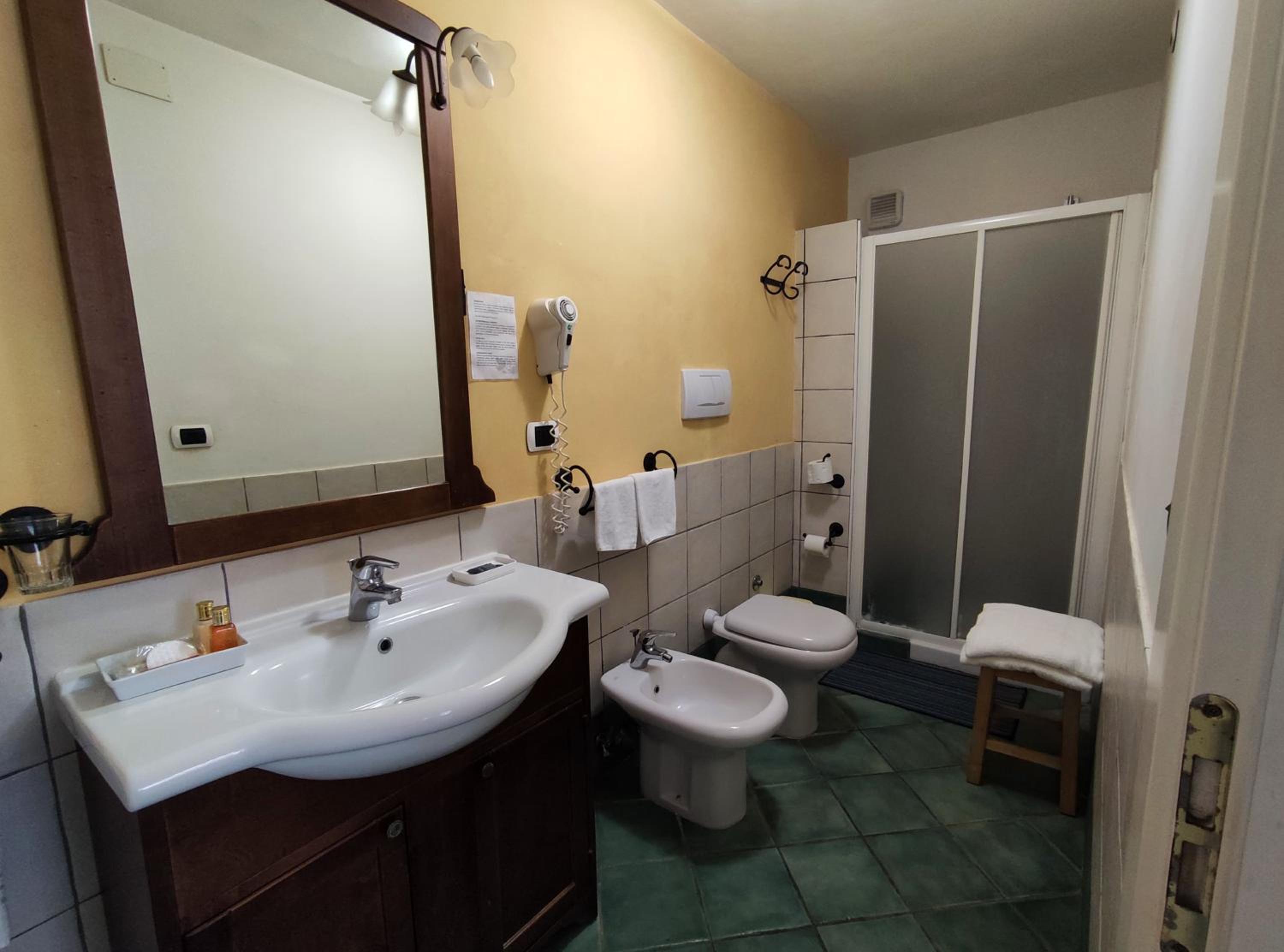 One-Bedroom Apartment - Photo 10