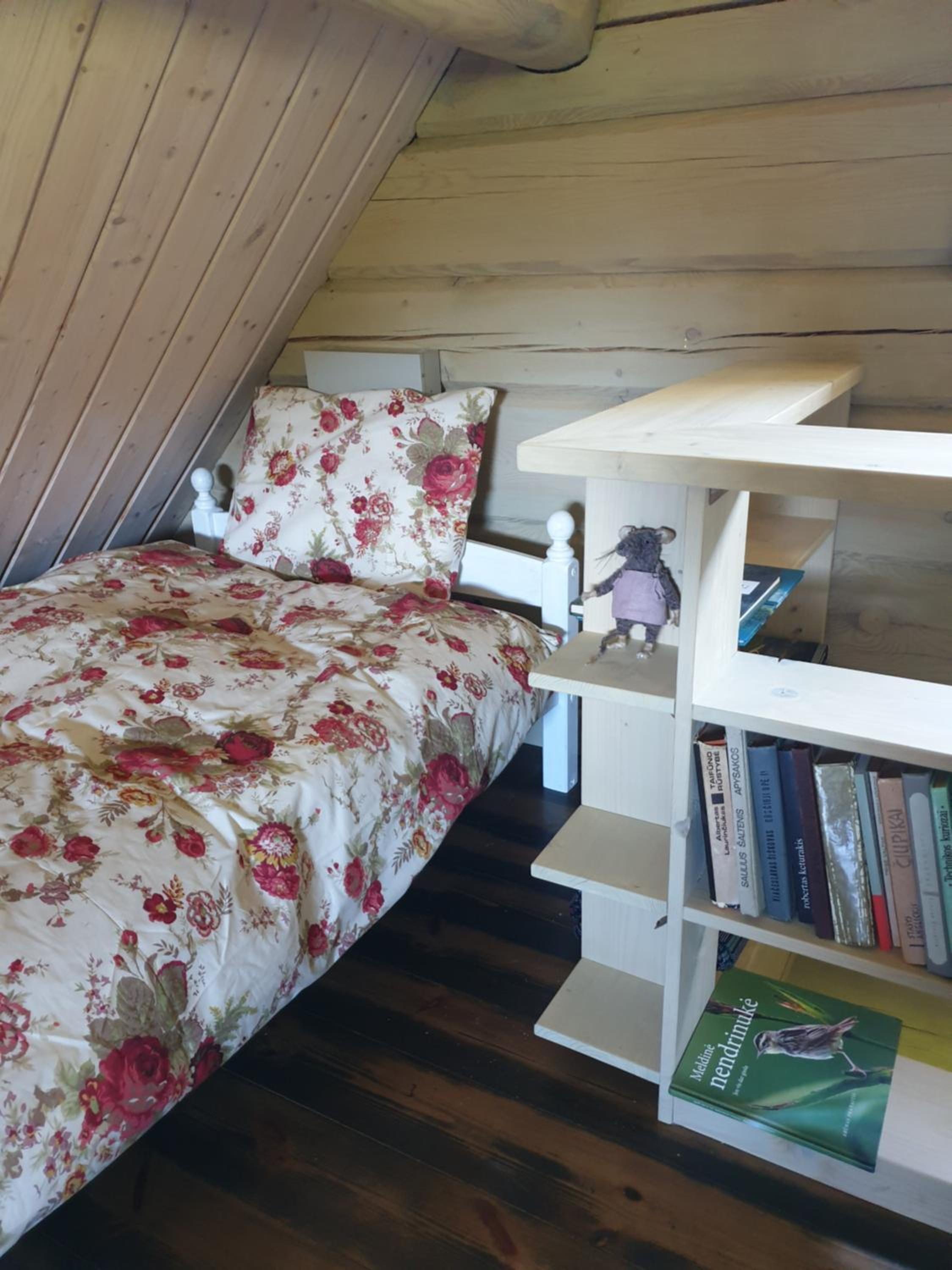 One-Bedroom House - Photo 69