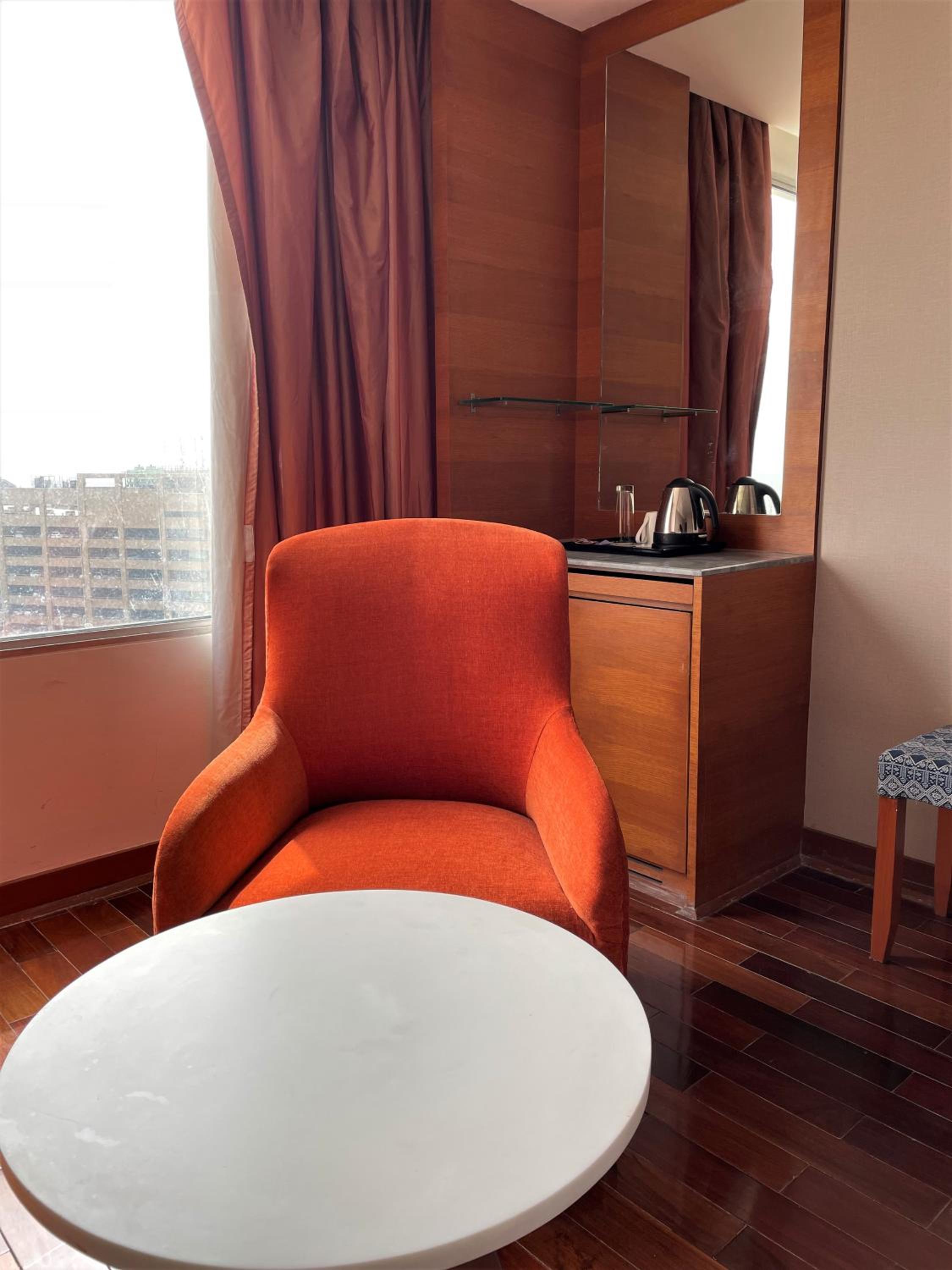 Deluxe King Room - Photo 7