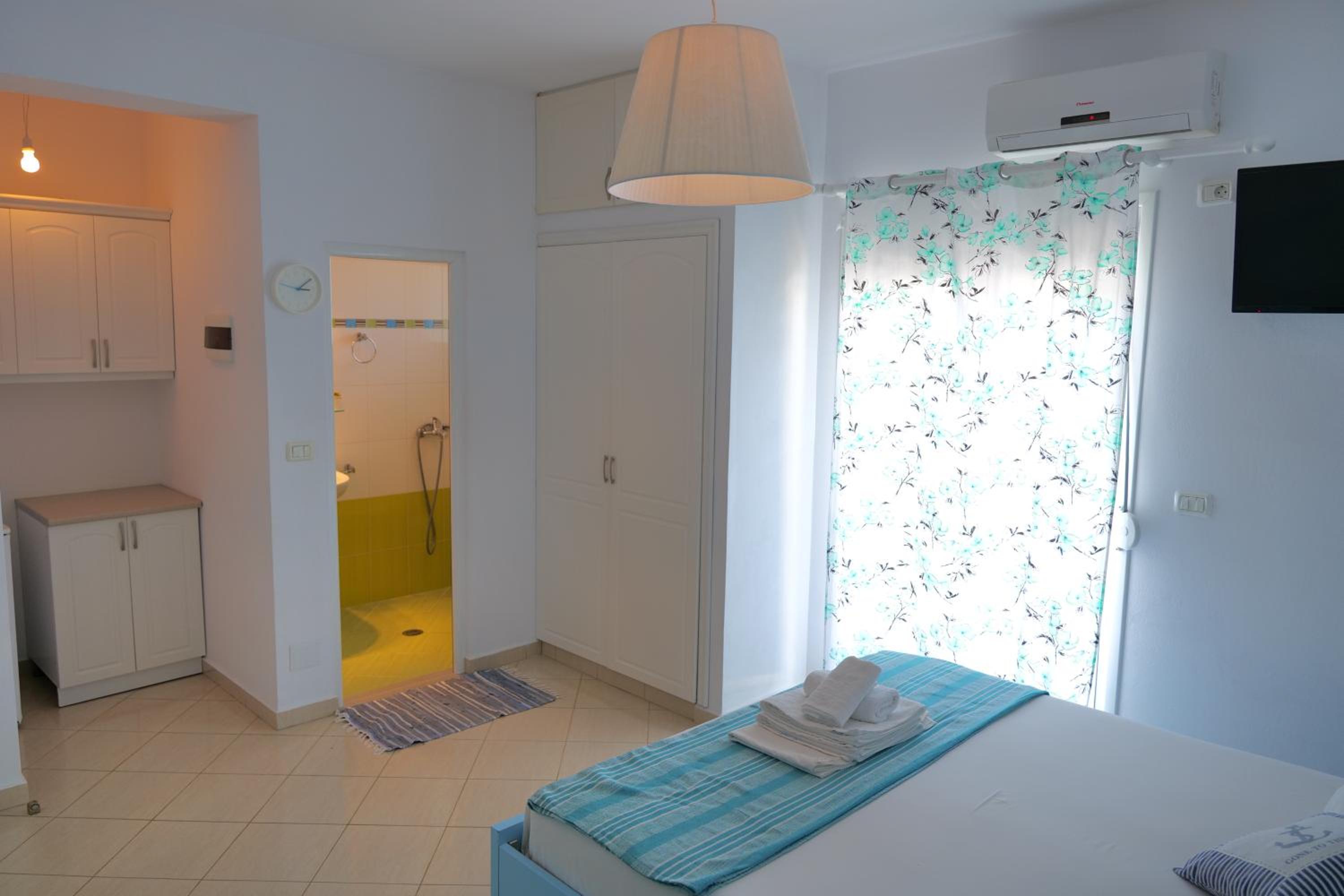 Double Room with Balcony photo 2