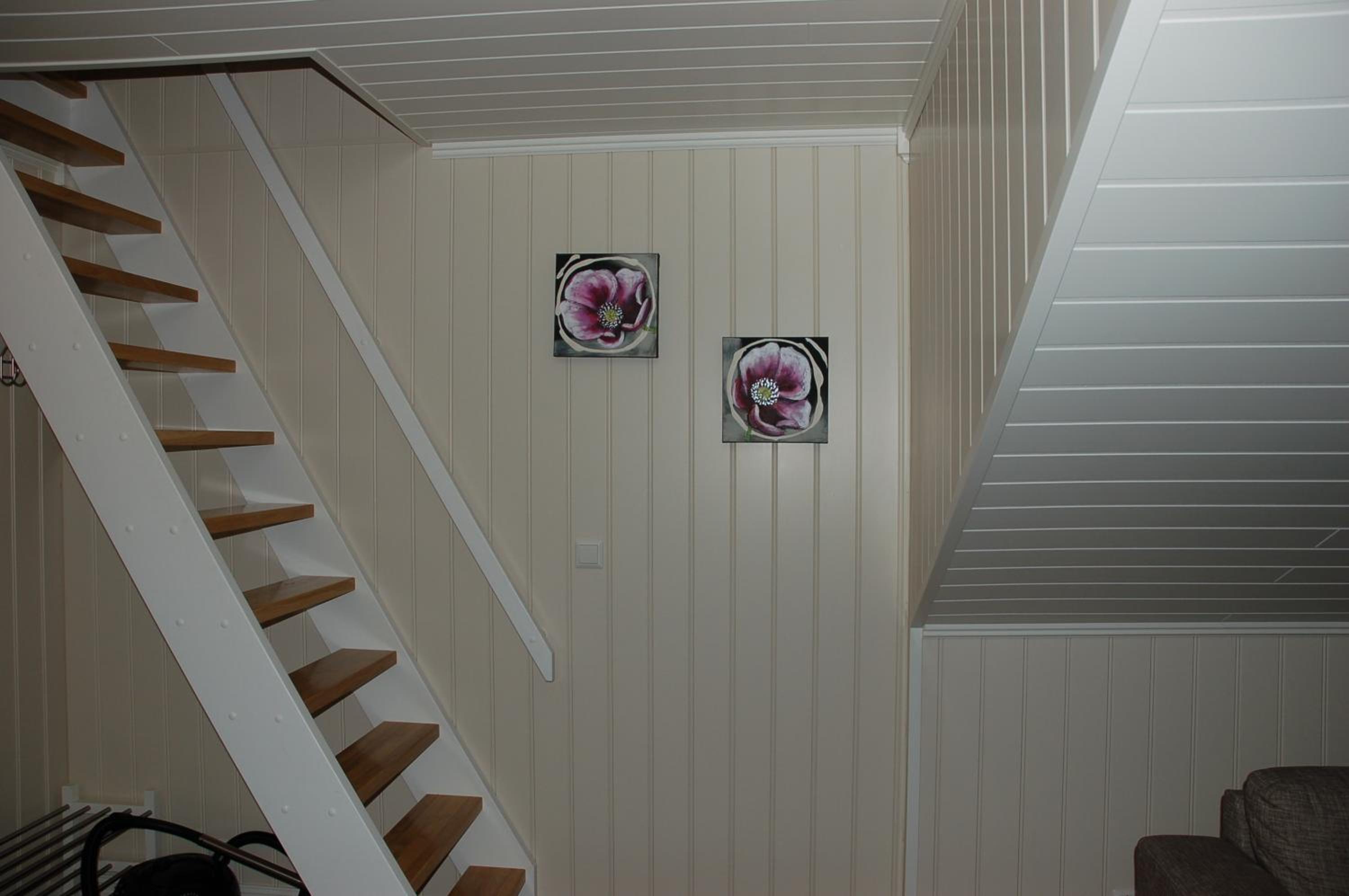 Apartment - Split Level - Photo 2