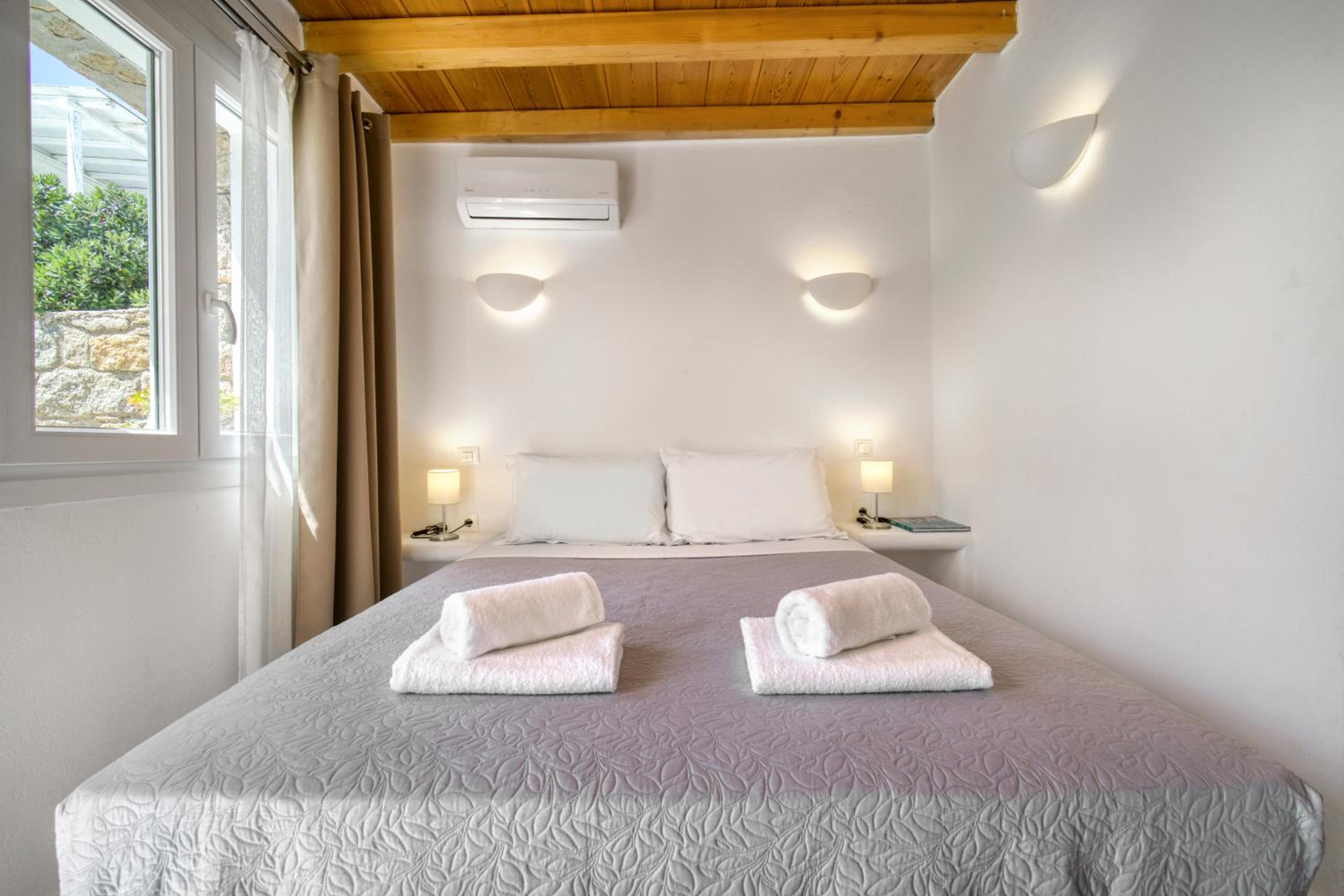 Standard Studio - Photo 1