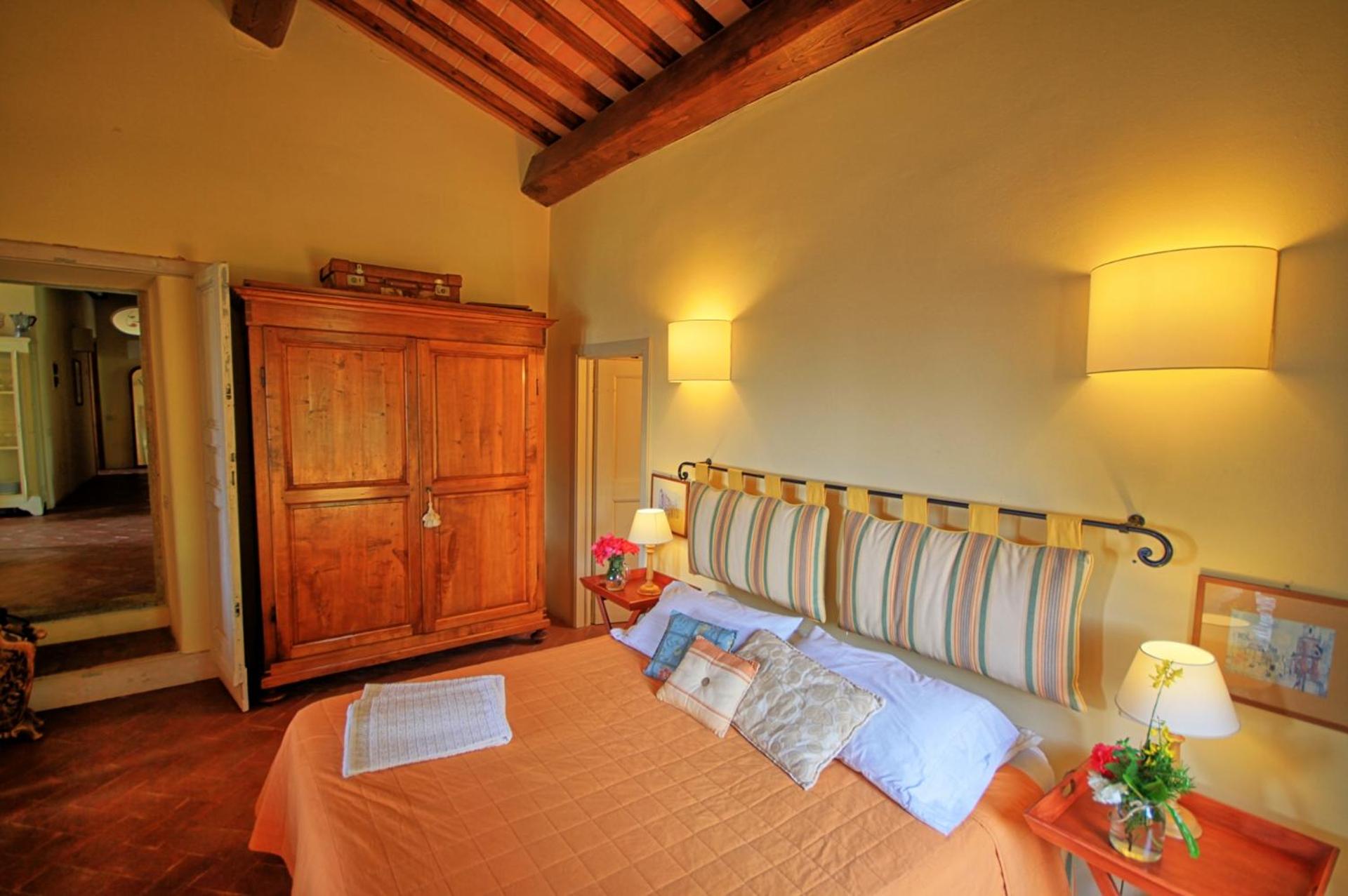 Five-Bedroom Villa - Split Level  - Photo 23