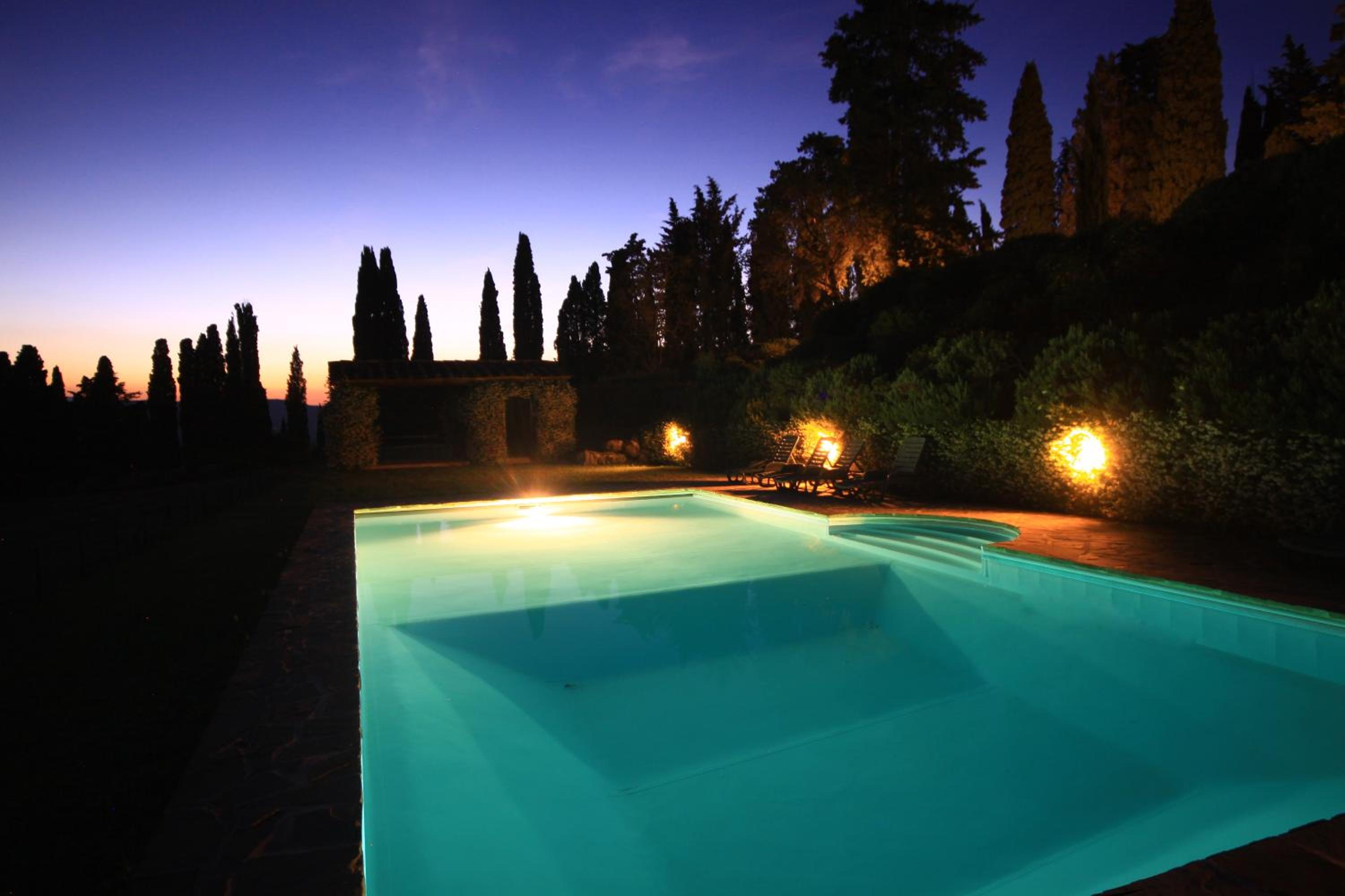 Five-Bedroom Villa - Split Level  - Photo 6