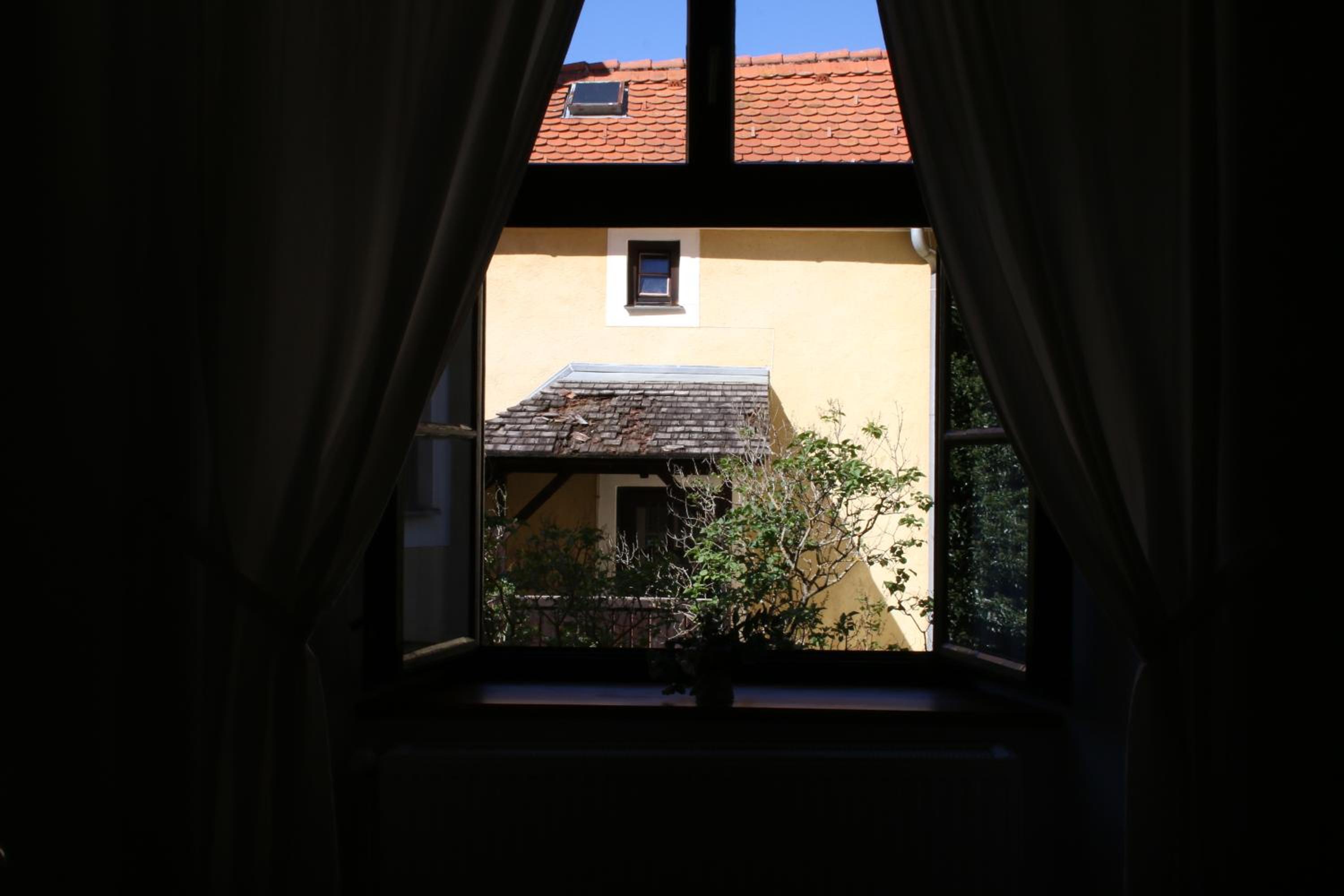 Small Double Room - Photo 34