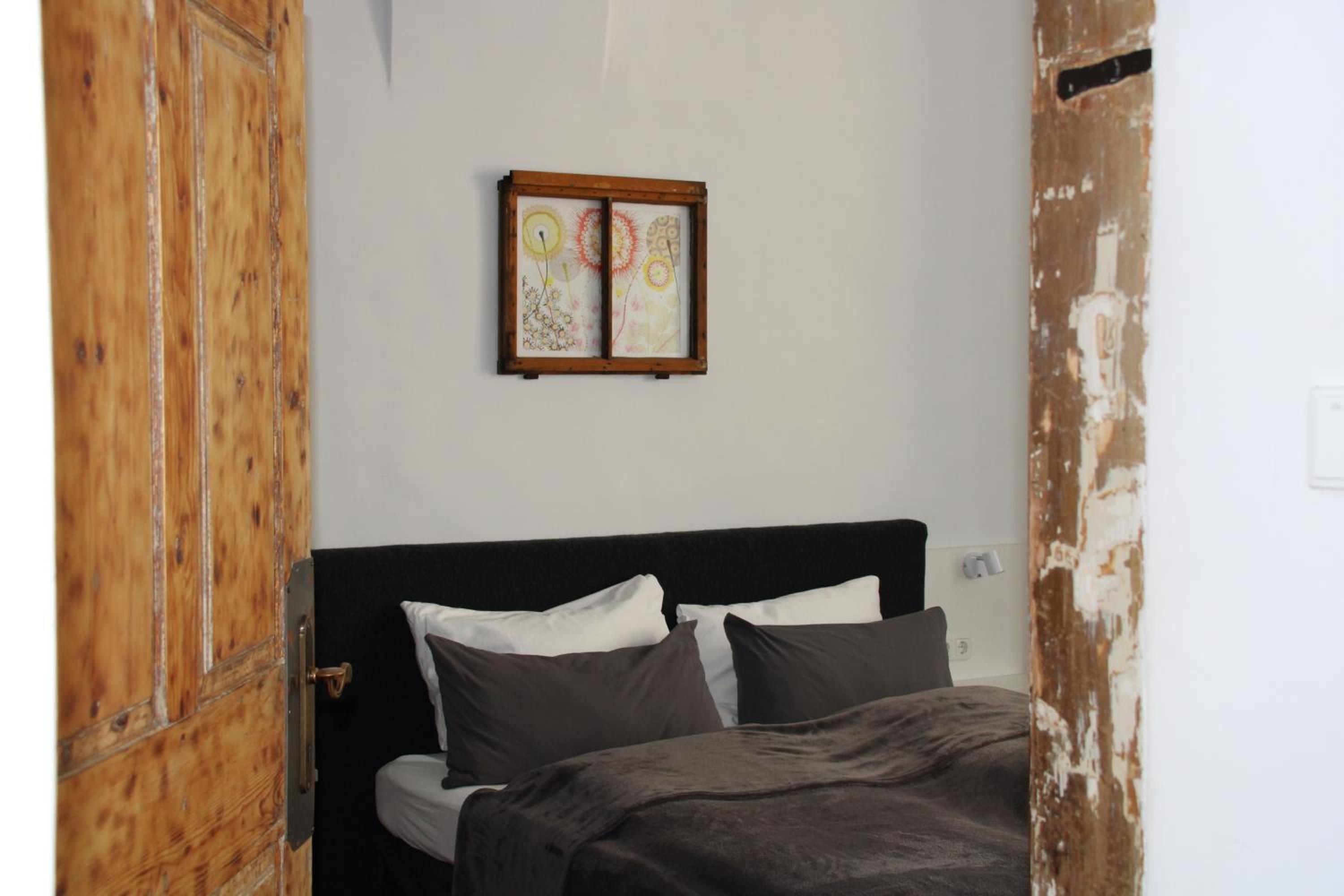 Small Double Room - Photo 4