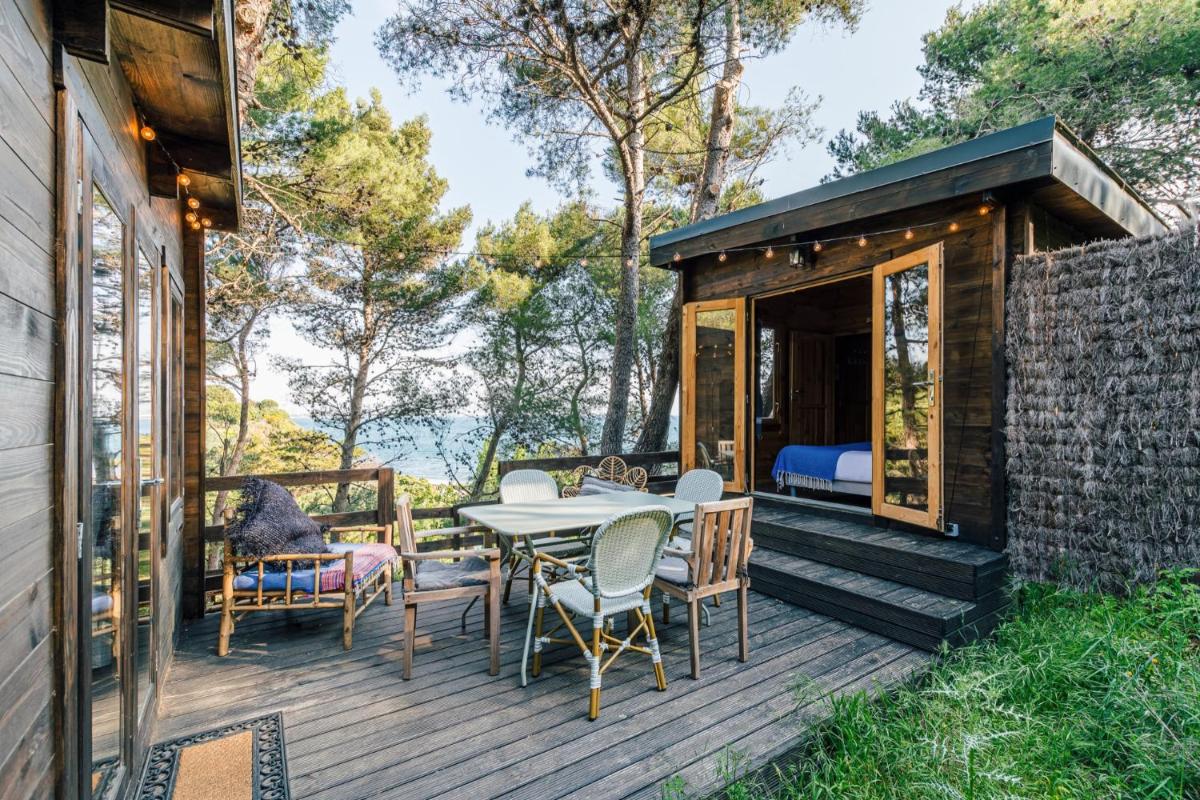 Bungalow with Sea View photo 2