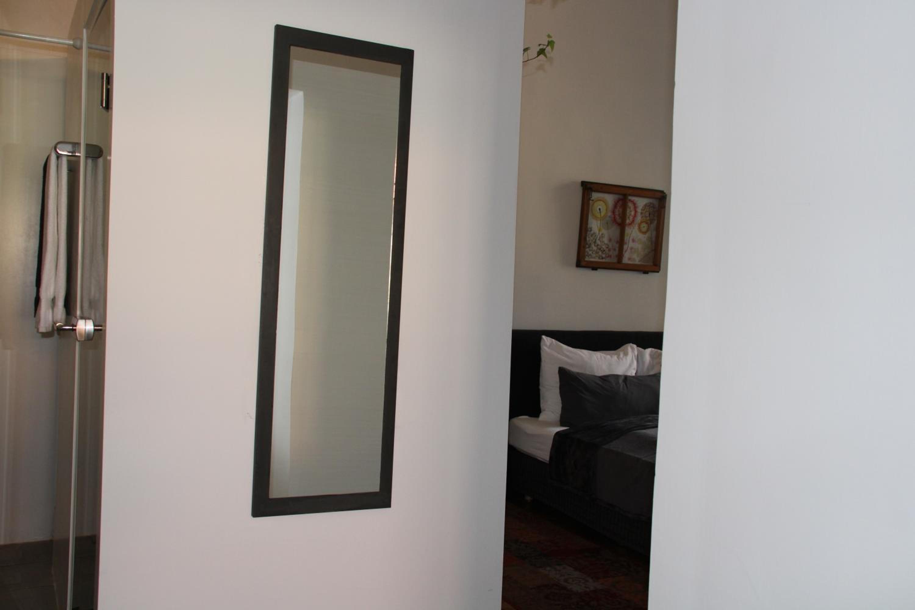 Small Double Room - Photo 30