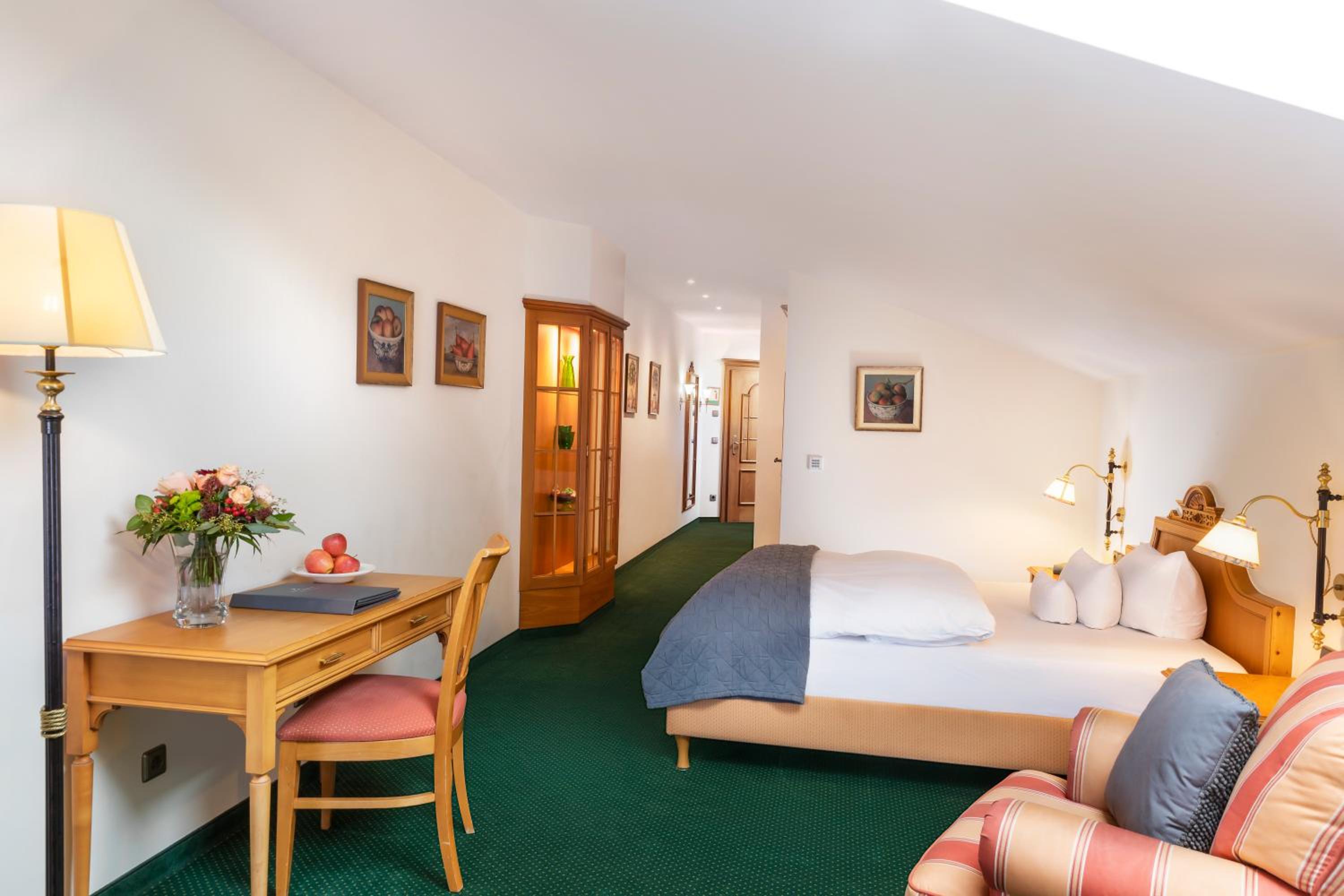 Queen Room - Photo 1