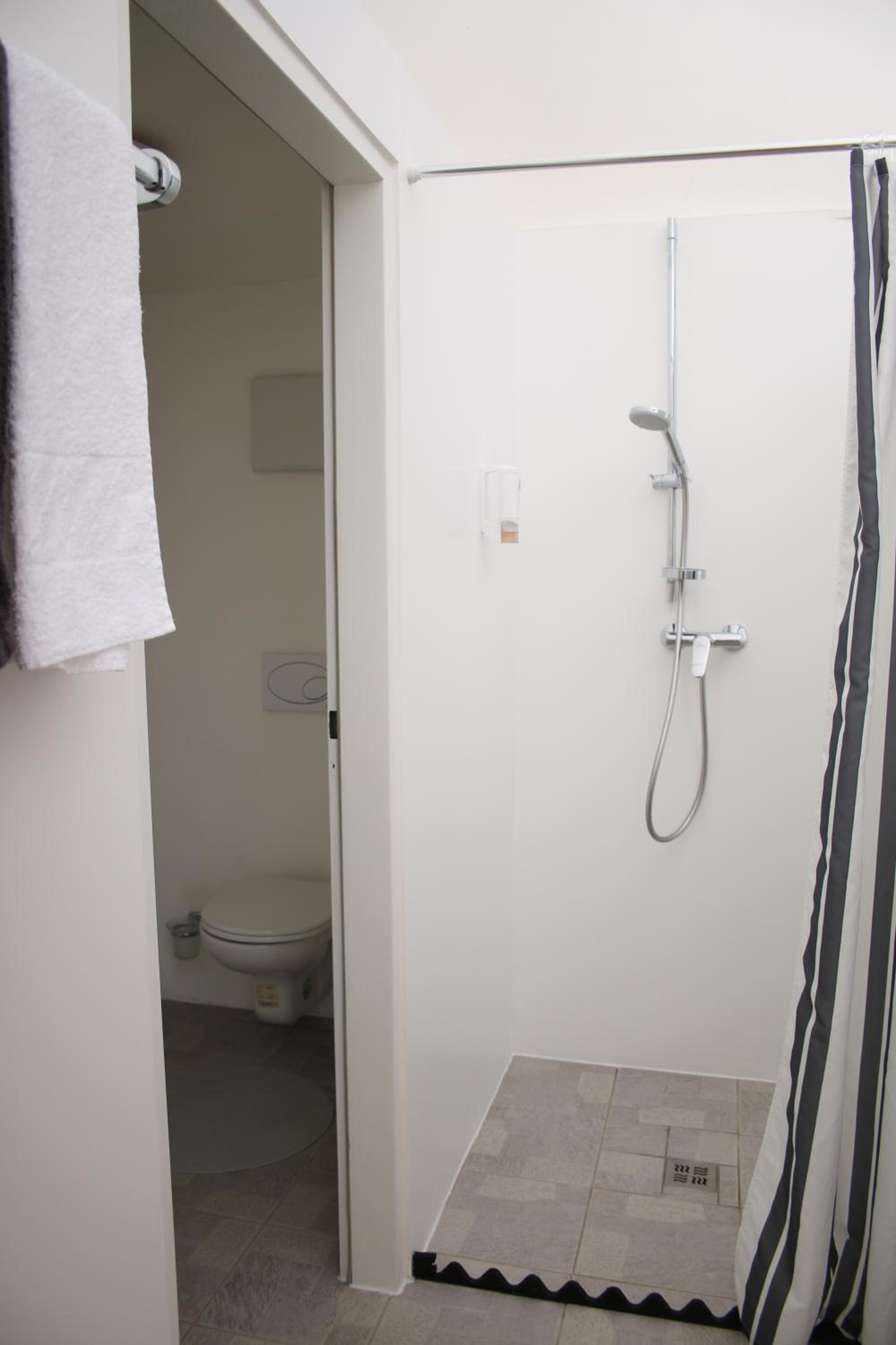 Large Double Room - Photo 45